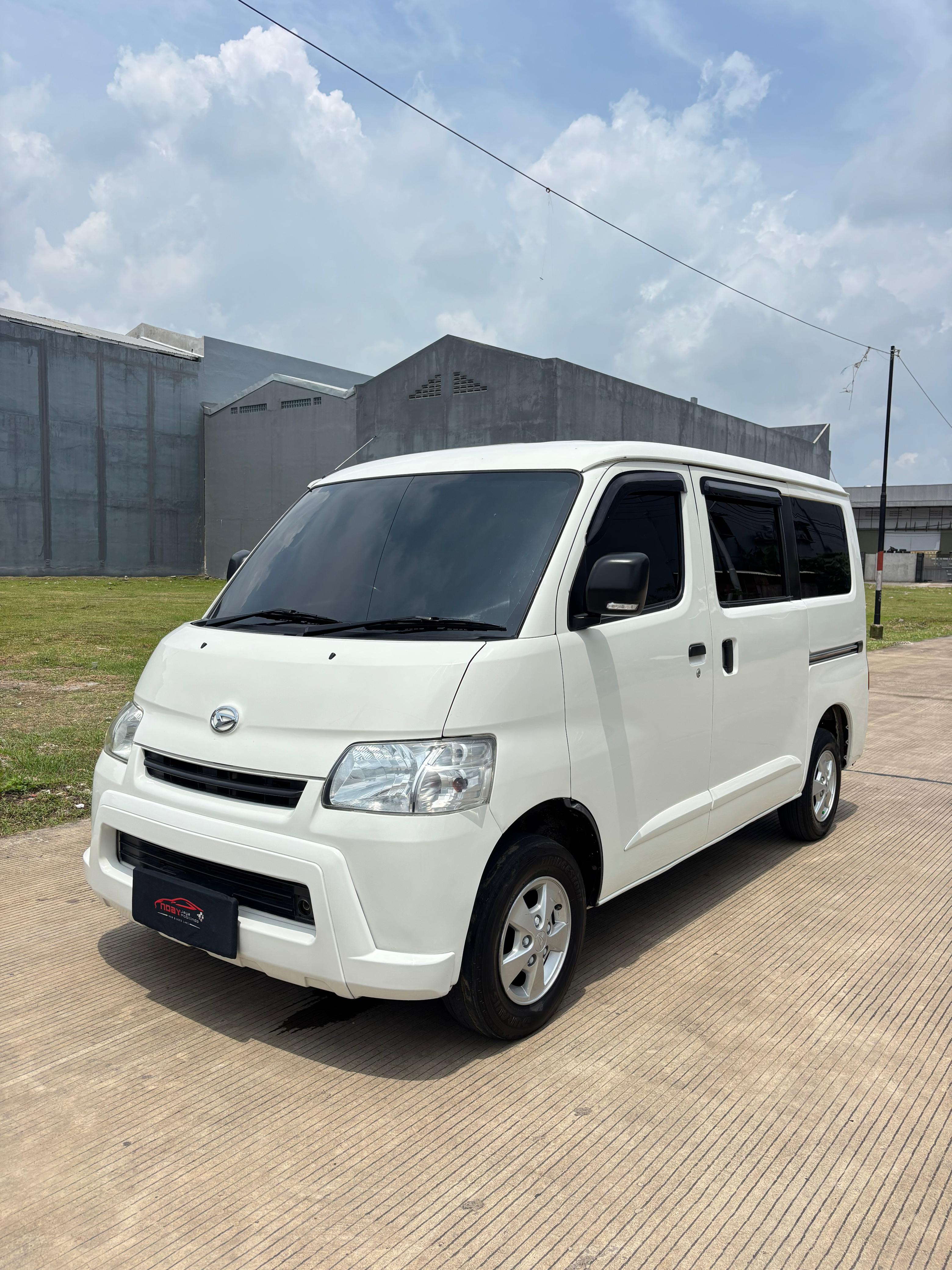 Daihatsu Grandmax 1.3 D Hacthback 2019 Manual