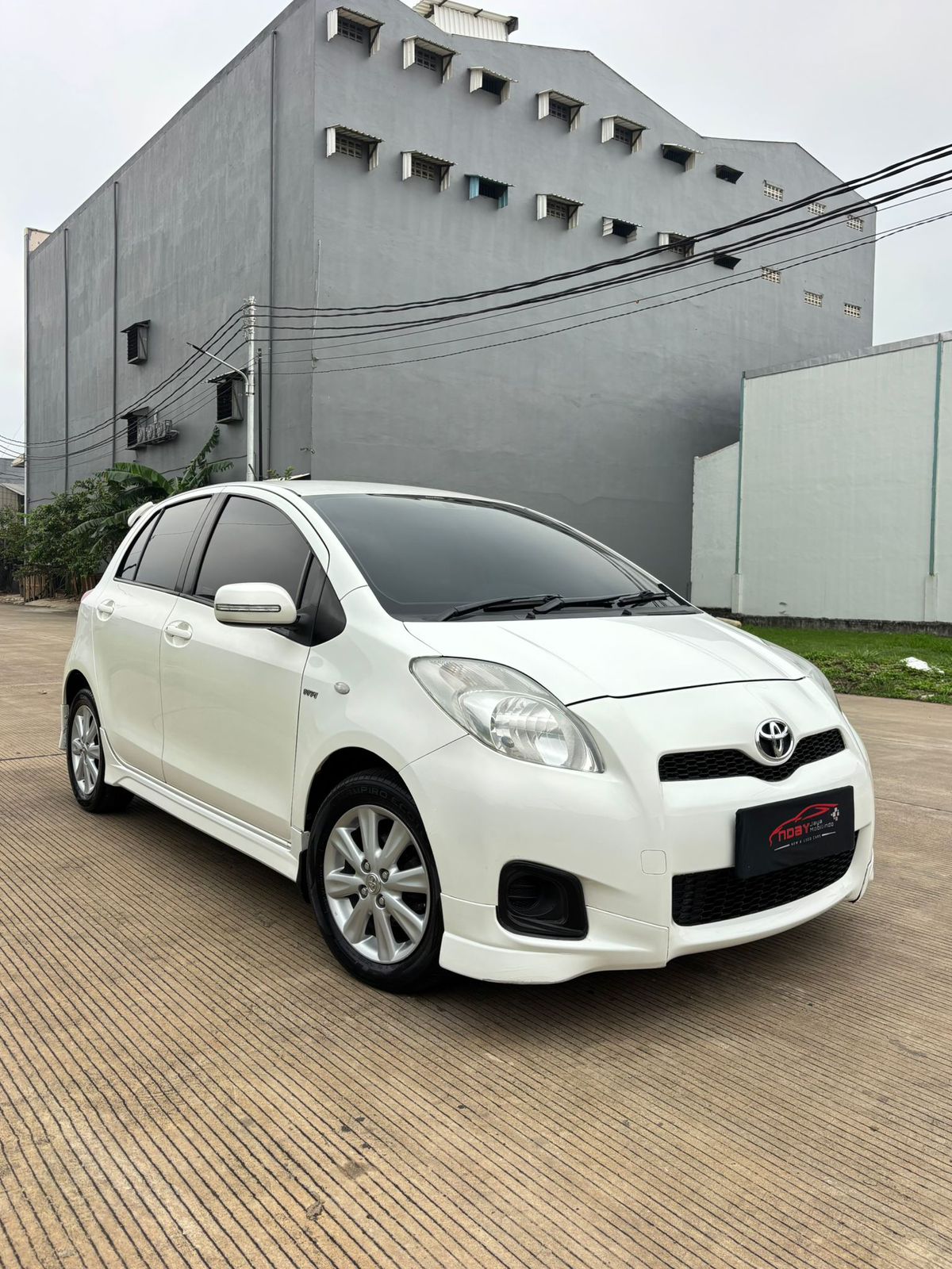 Toyota Yaris 1.5 E 2013 Automatic
