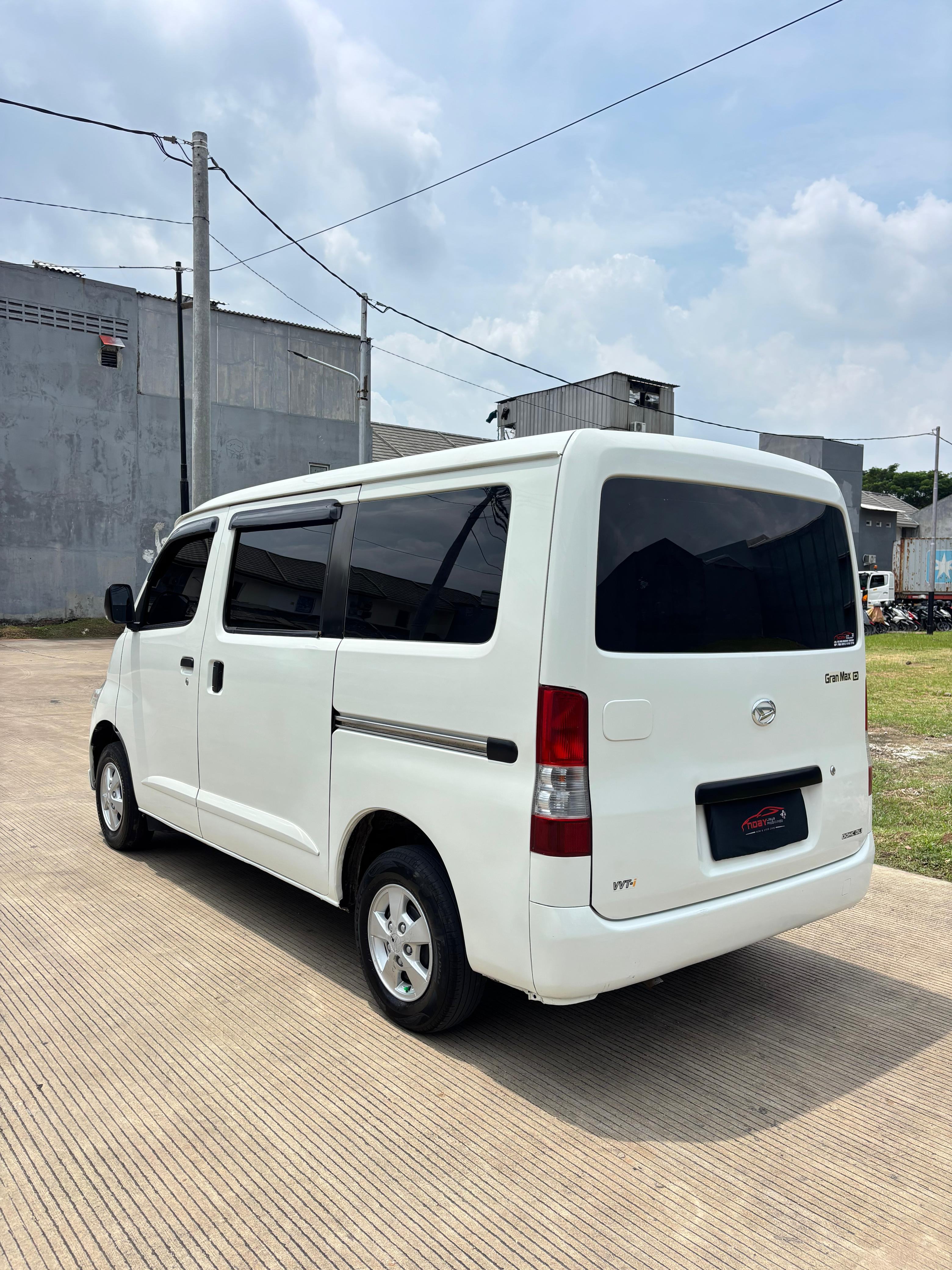 Daihatsu Grandmax 1.3 D Hacthback 2019 Manual