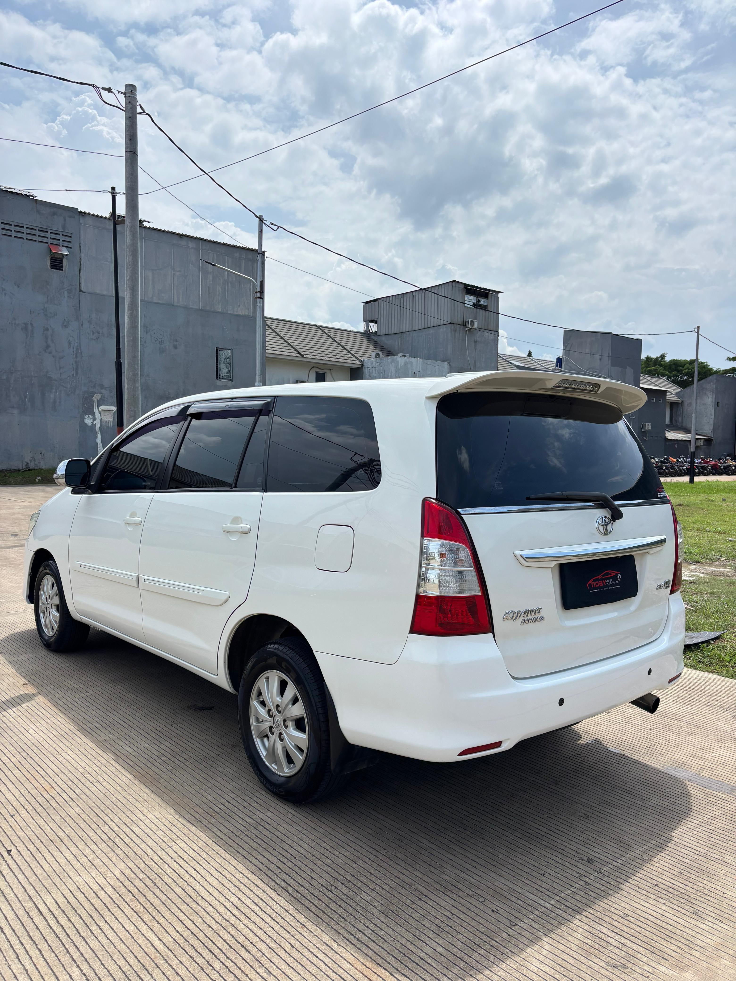 Toyota Innova 2.5 G 2013 Manual