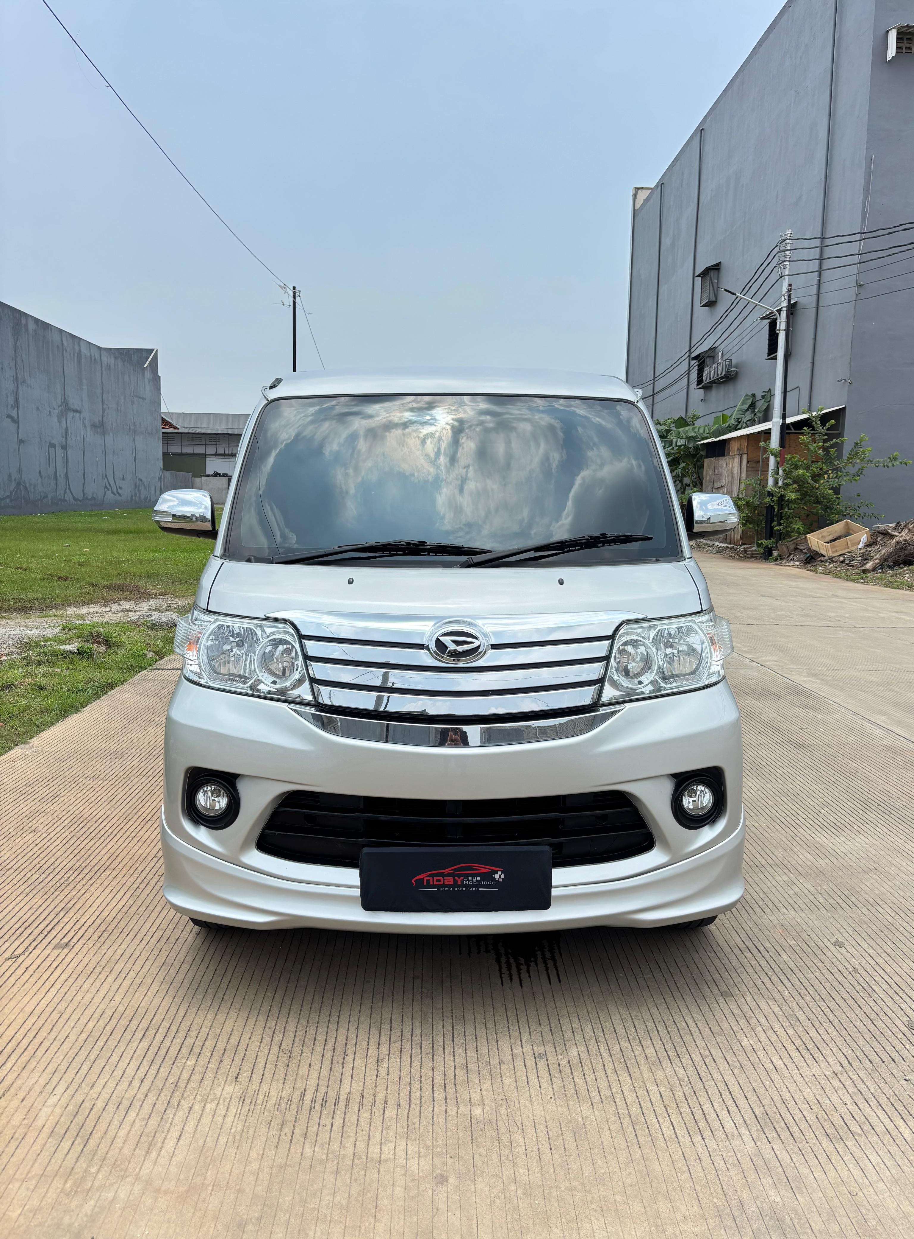 Daihatsu Luxio 1.5 X 2020 Manual