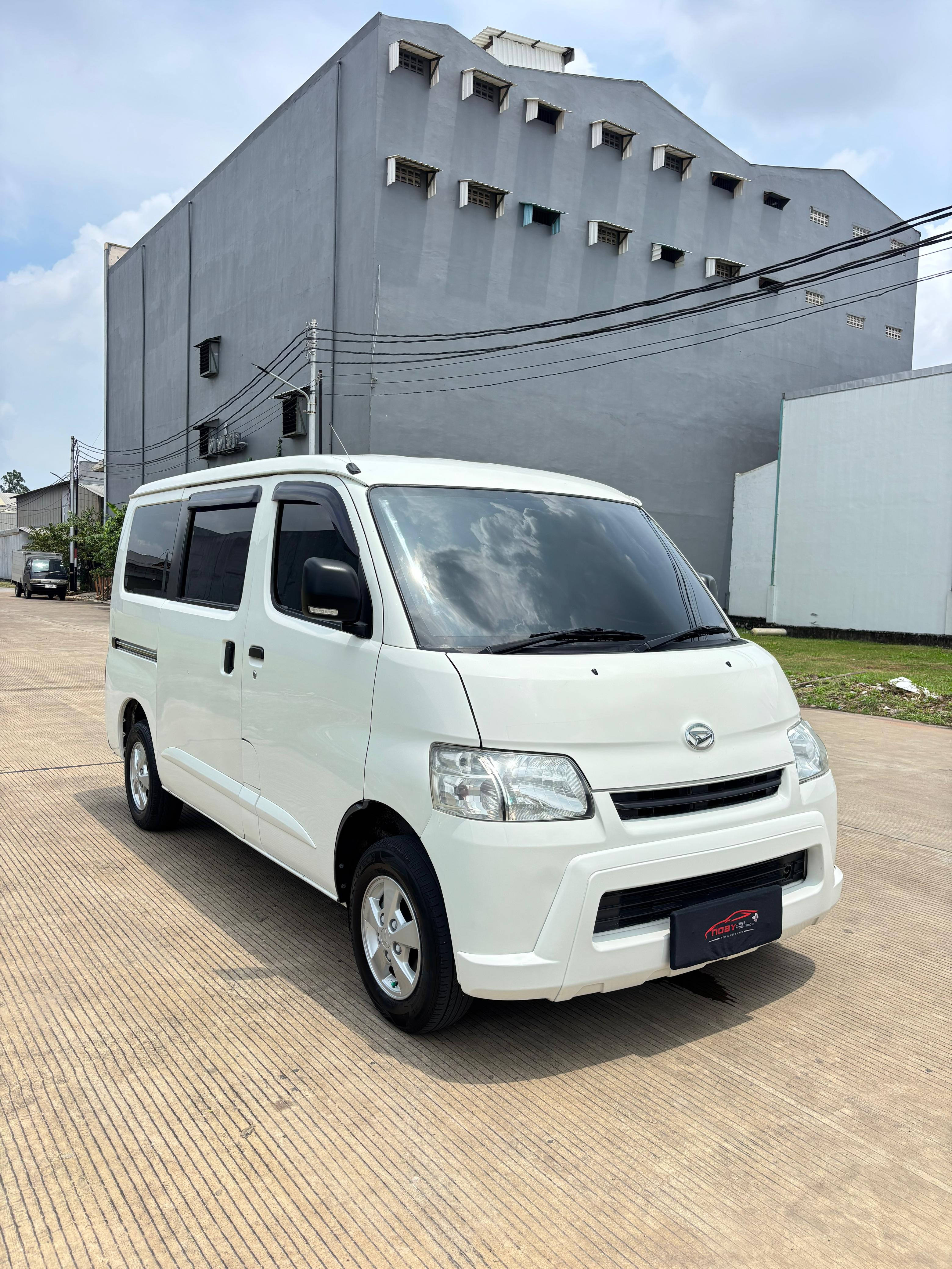 Daihatsu Grandmax 1.3 D Hacthback 2019 Manual