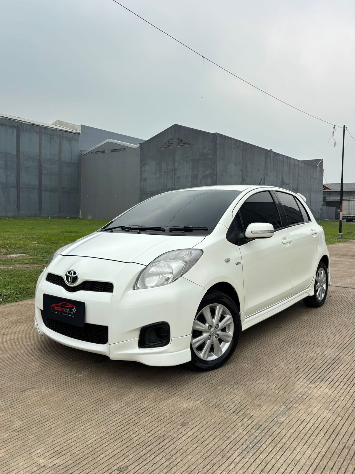 Toyota Yaris 1.5 E 2013 Automatic