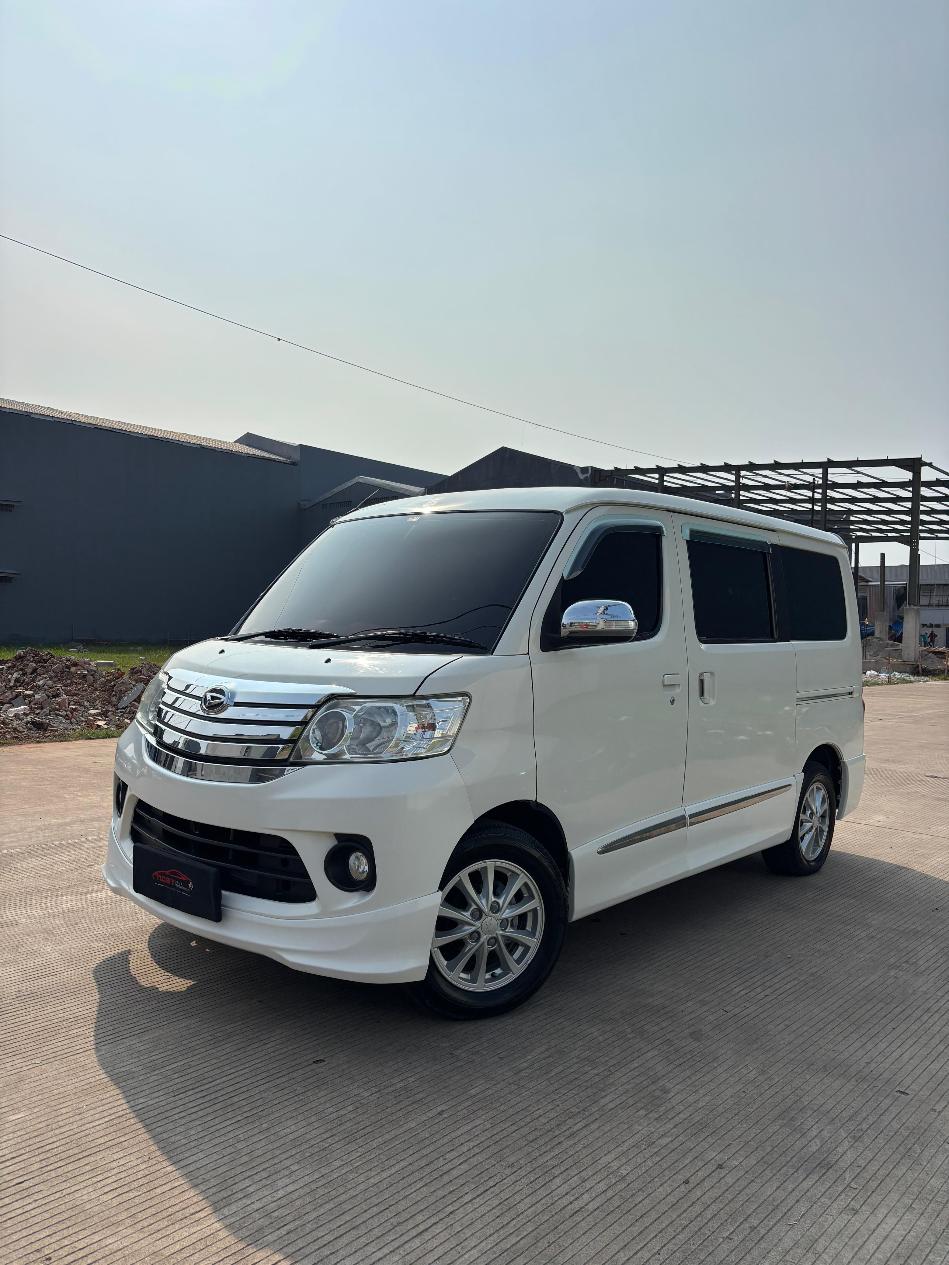 Daihatsu Luxio 1.5 X 2016 Manual