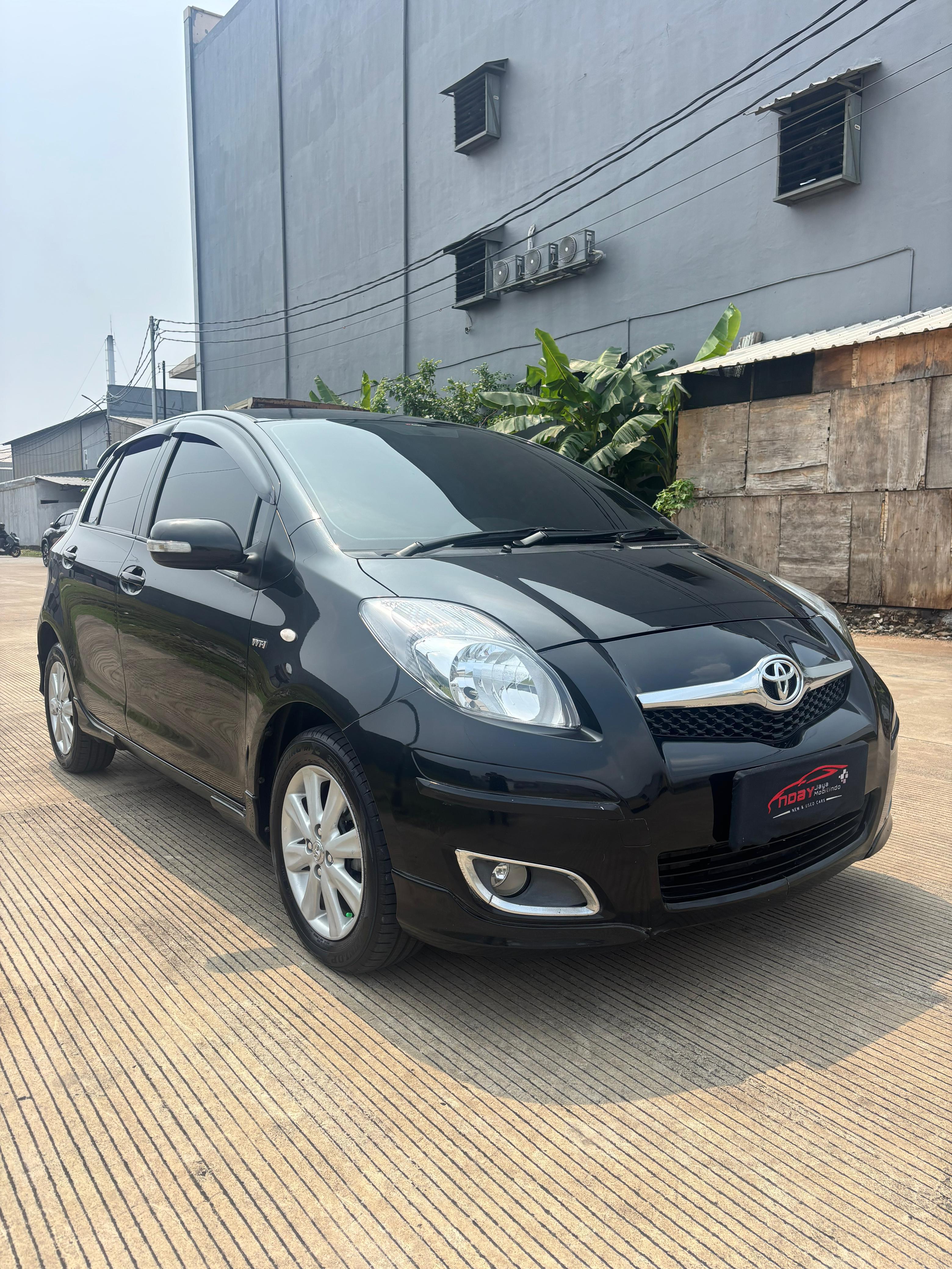 Toyota Yaris 1.5 E 2011 Automatic