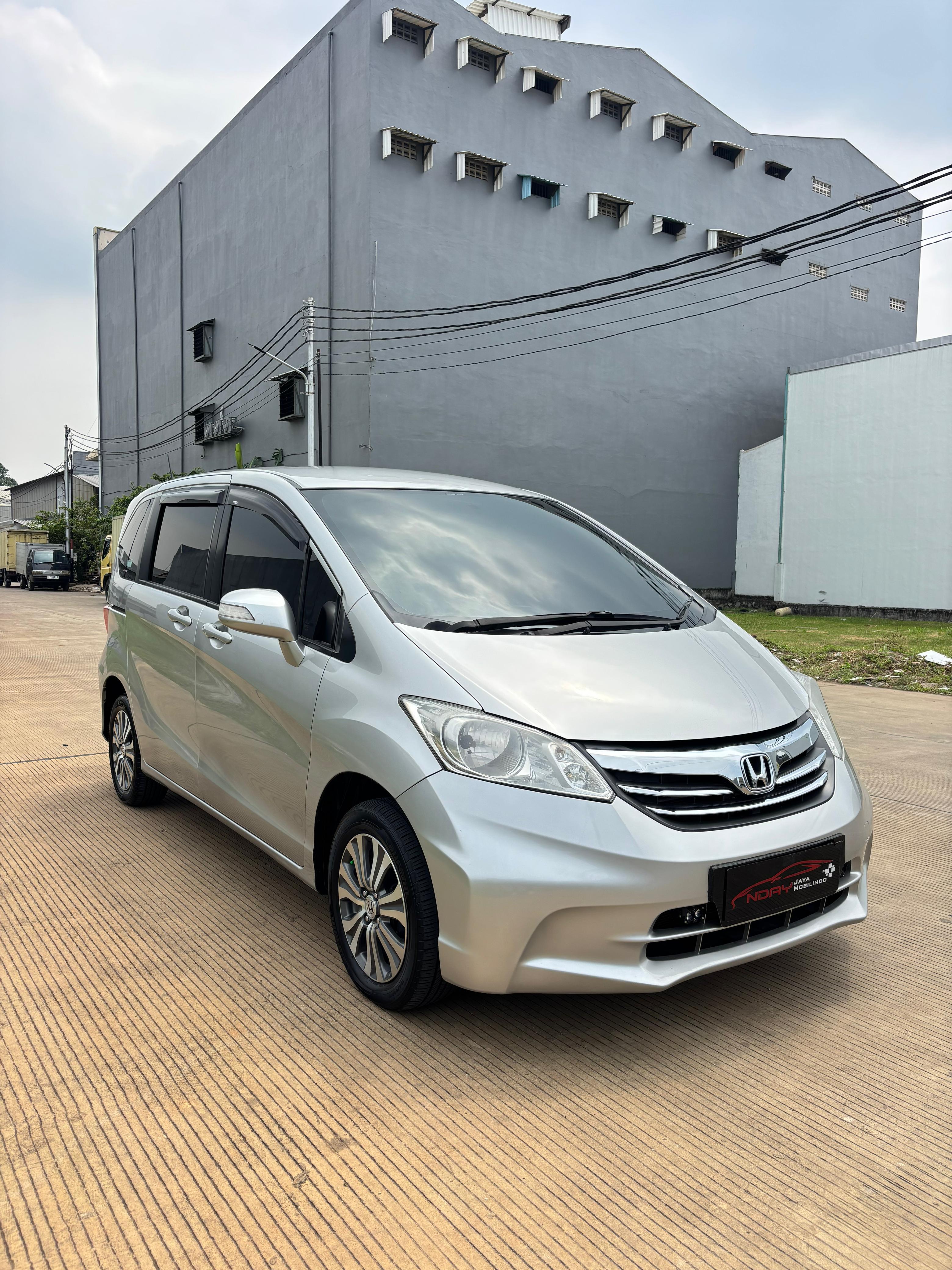 Honda Freed SD 1.5 2013 Automatic