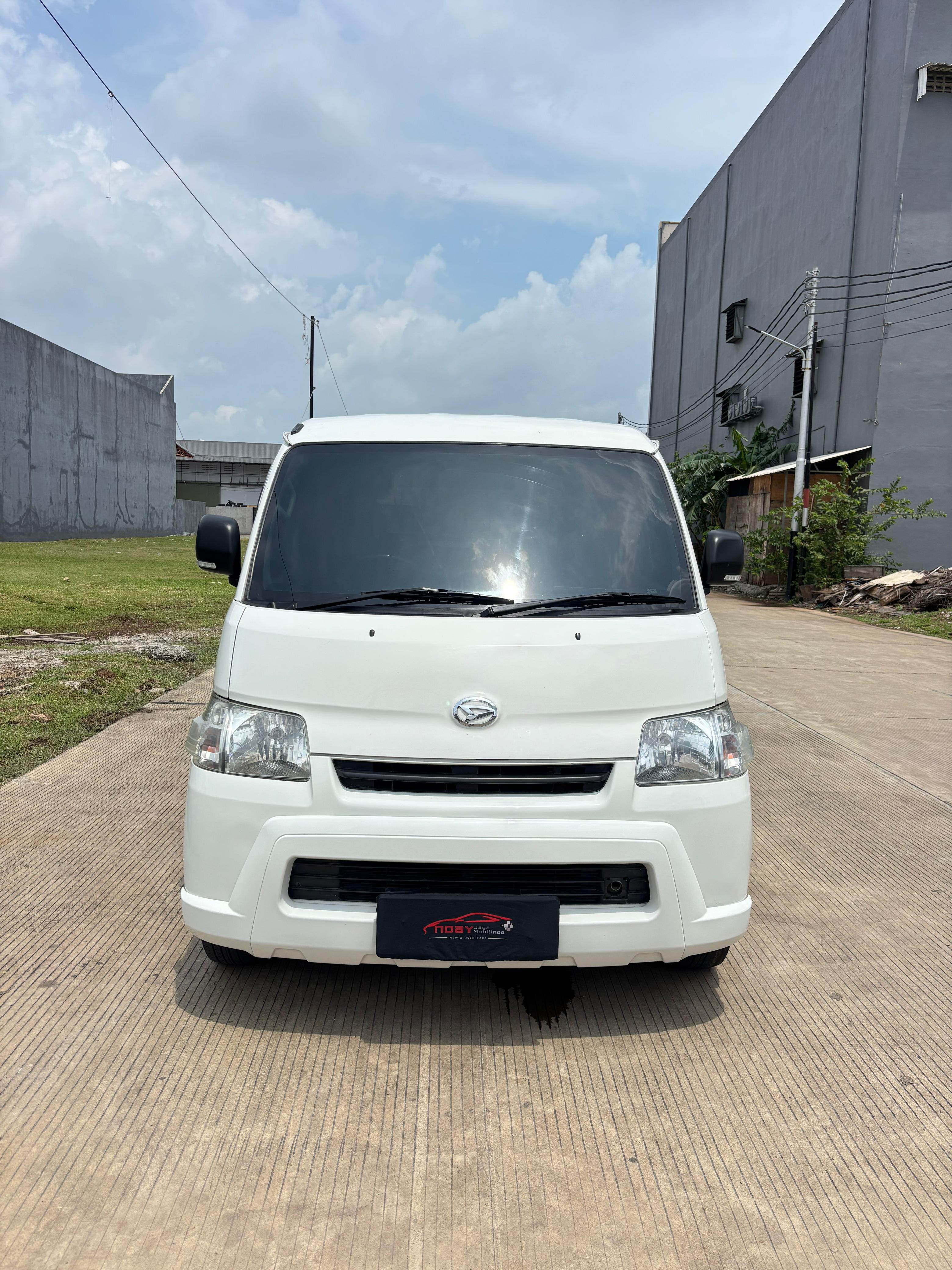 Daihatsu Grandmax 1.3 D Hacthback 2019 Manual
