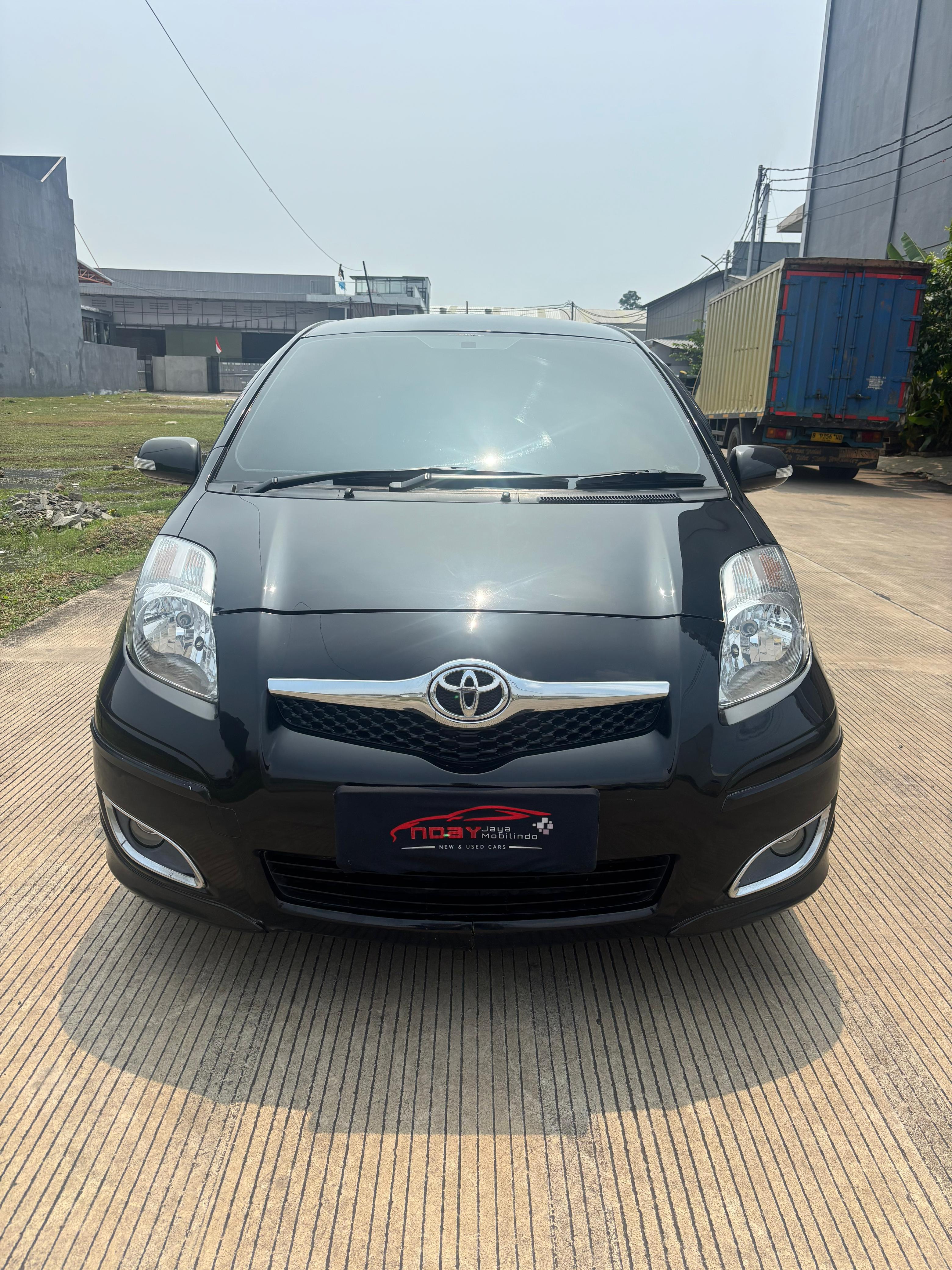 Toyota Yaris 1.5 E 2011 Automatic