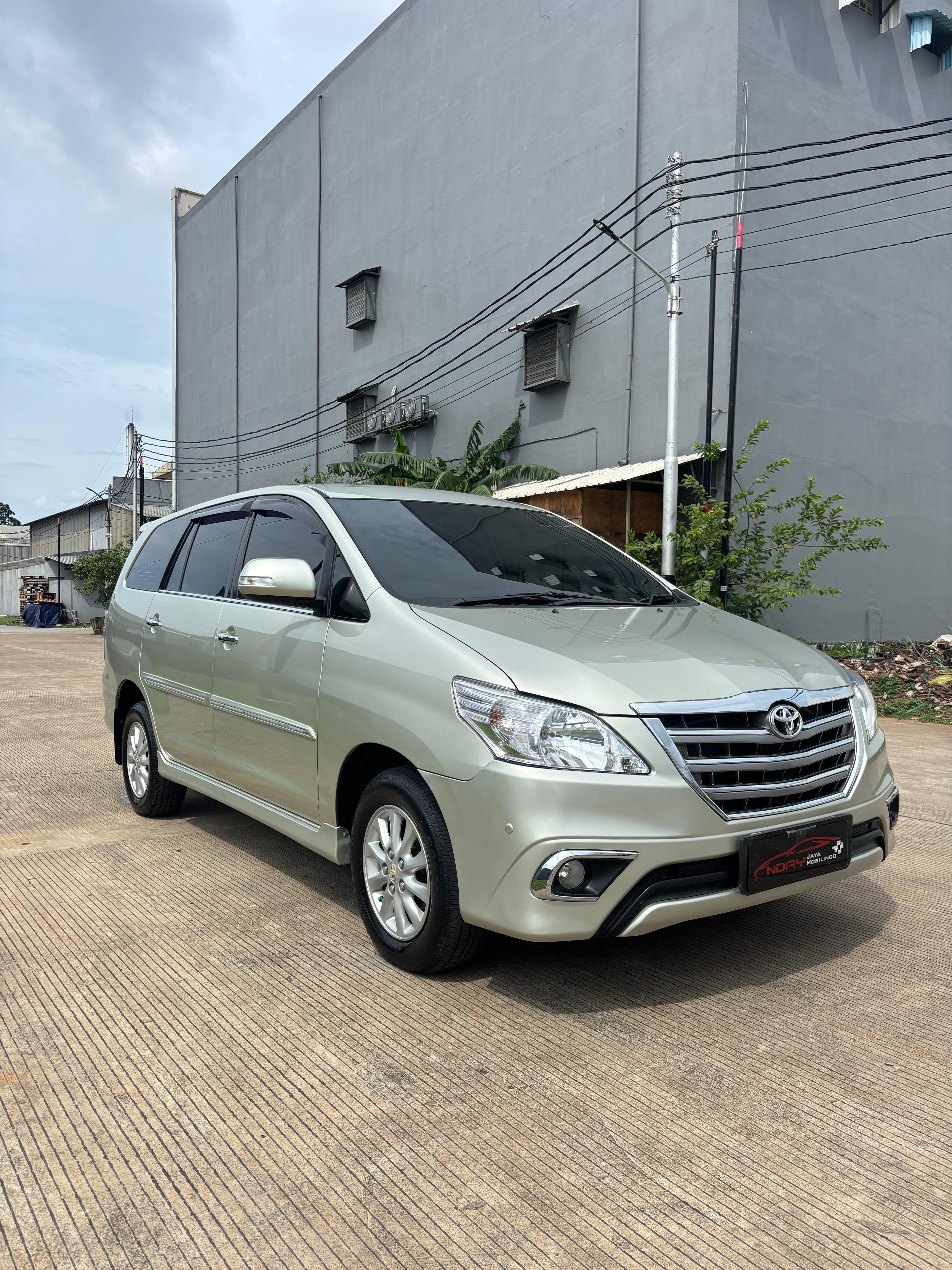 Toyota Innova 2.0 V Matic