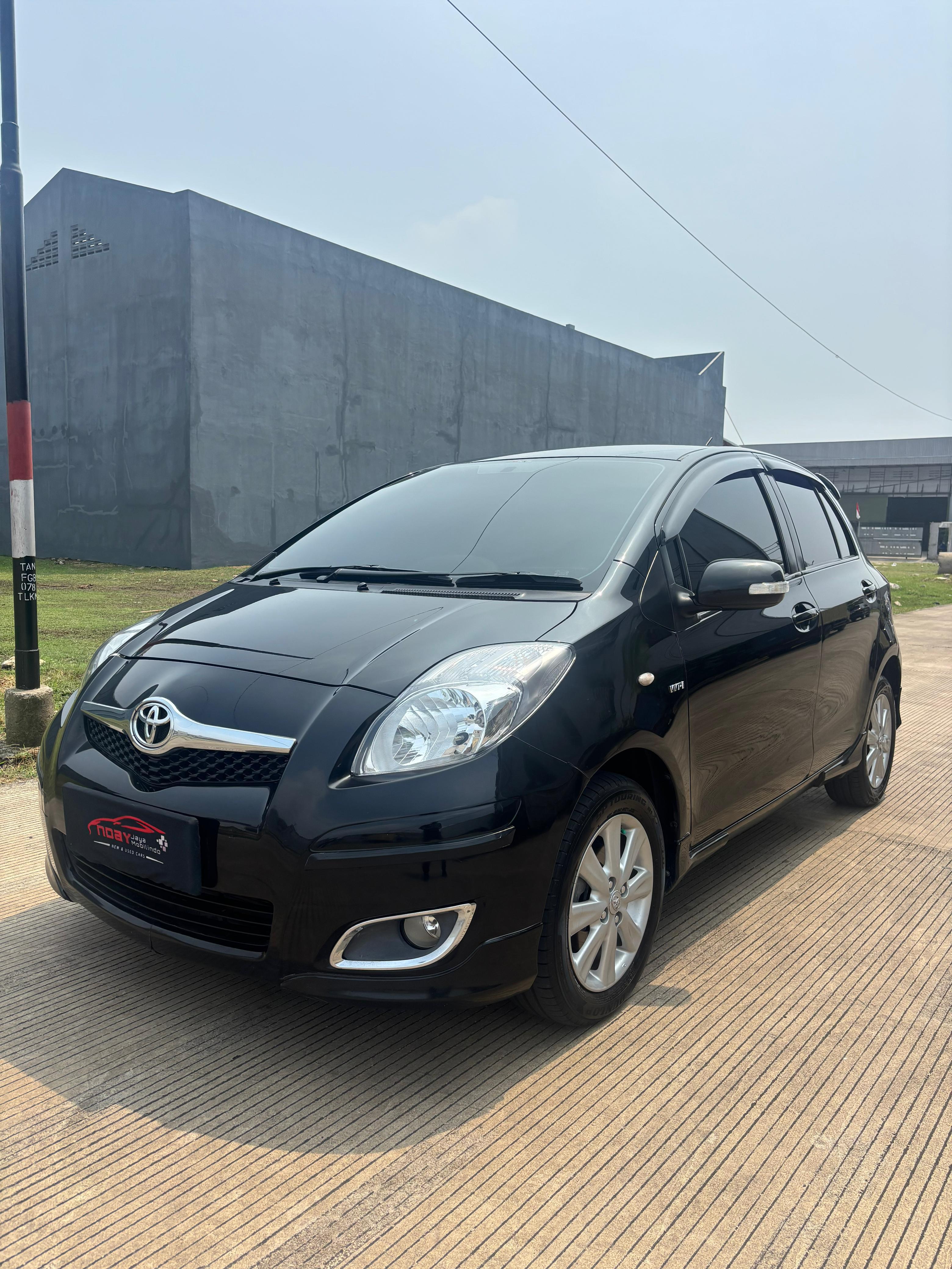 Toyota Yaris 1.5 E 2011 Automatic