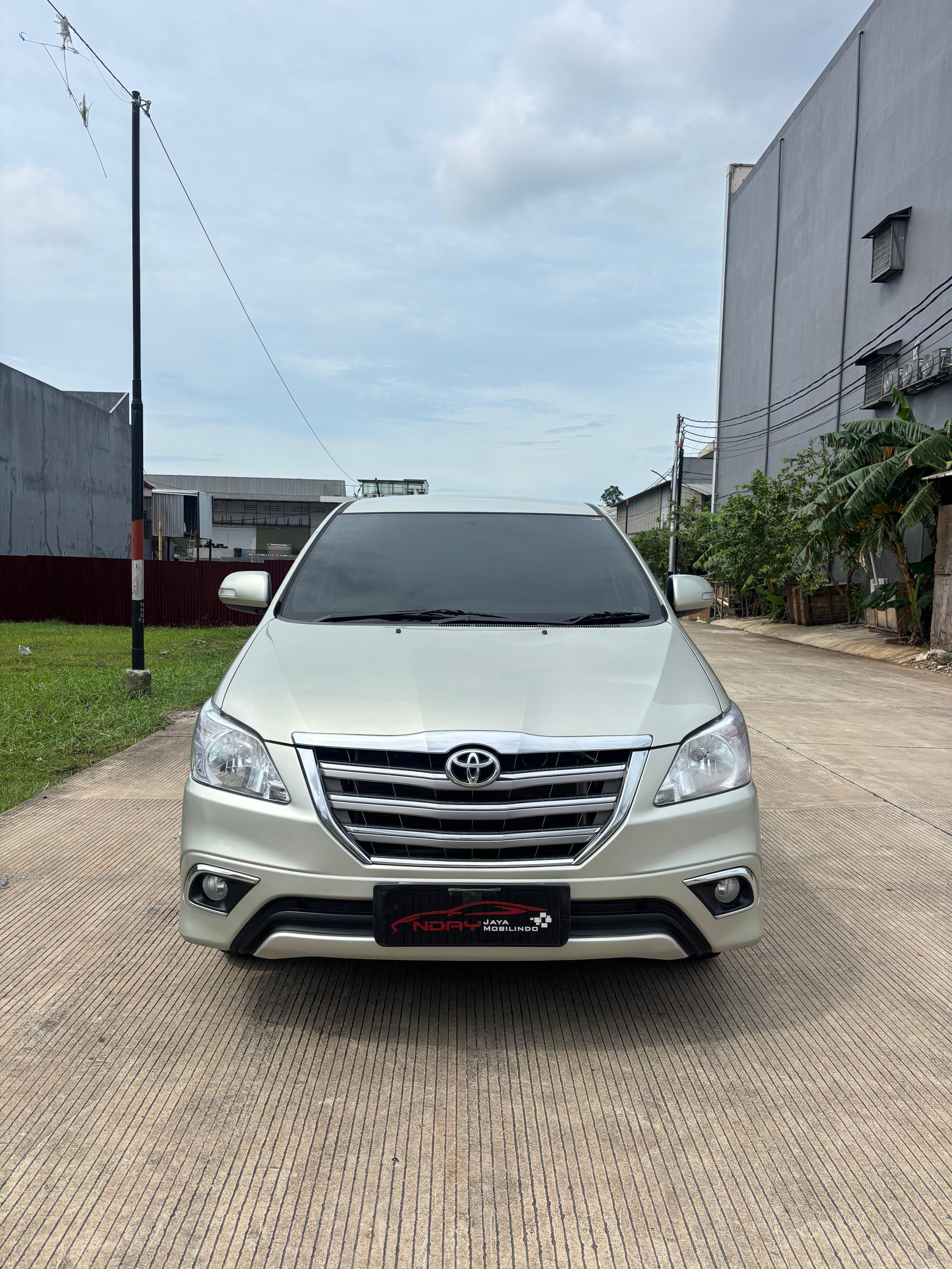 Toyota Innova 2.0 V Matic