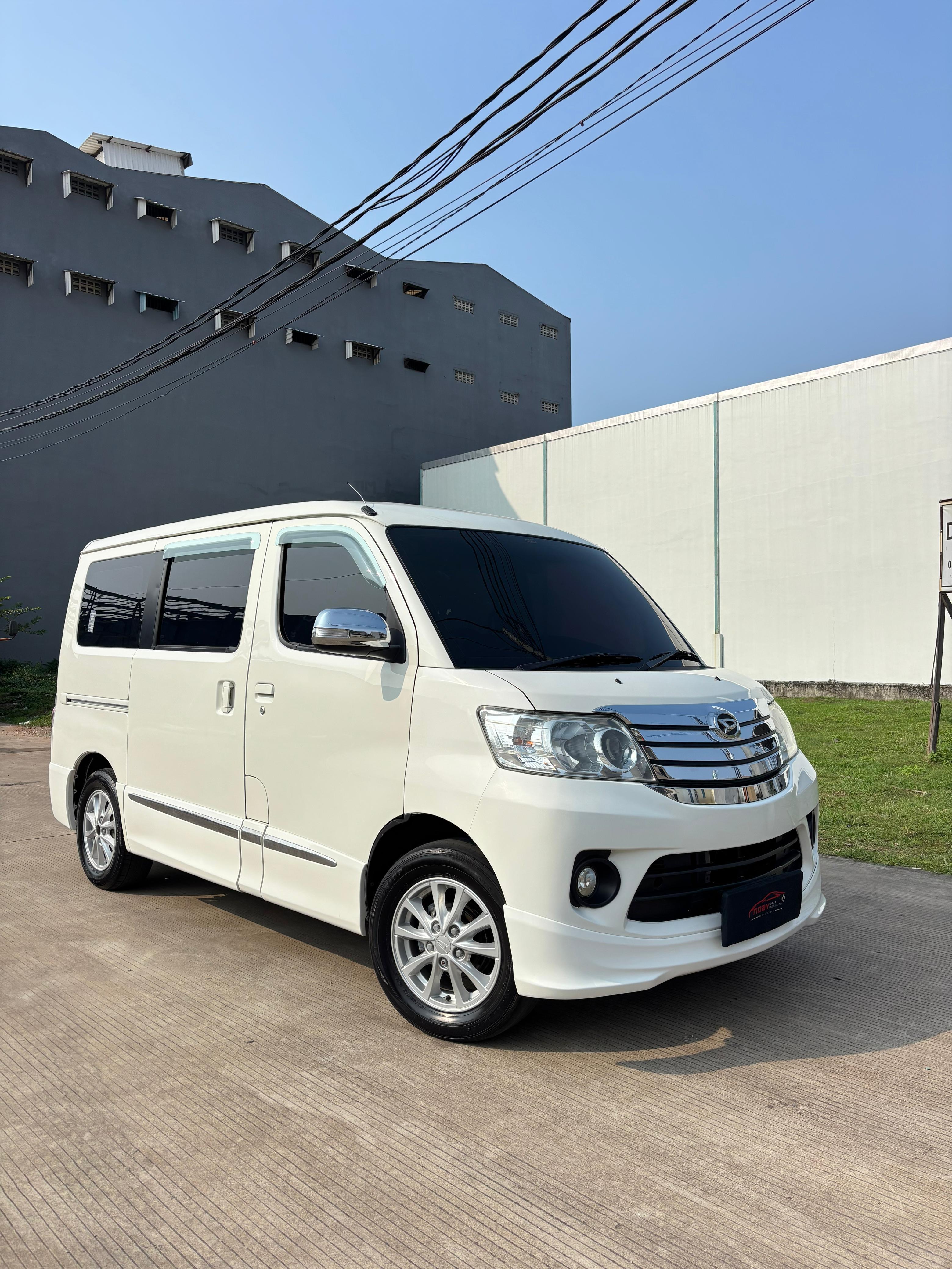 Daihatsu Luxio 1.5 X 2016 Manual