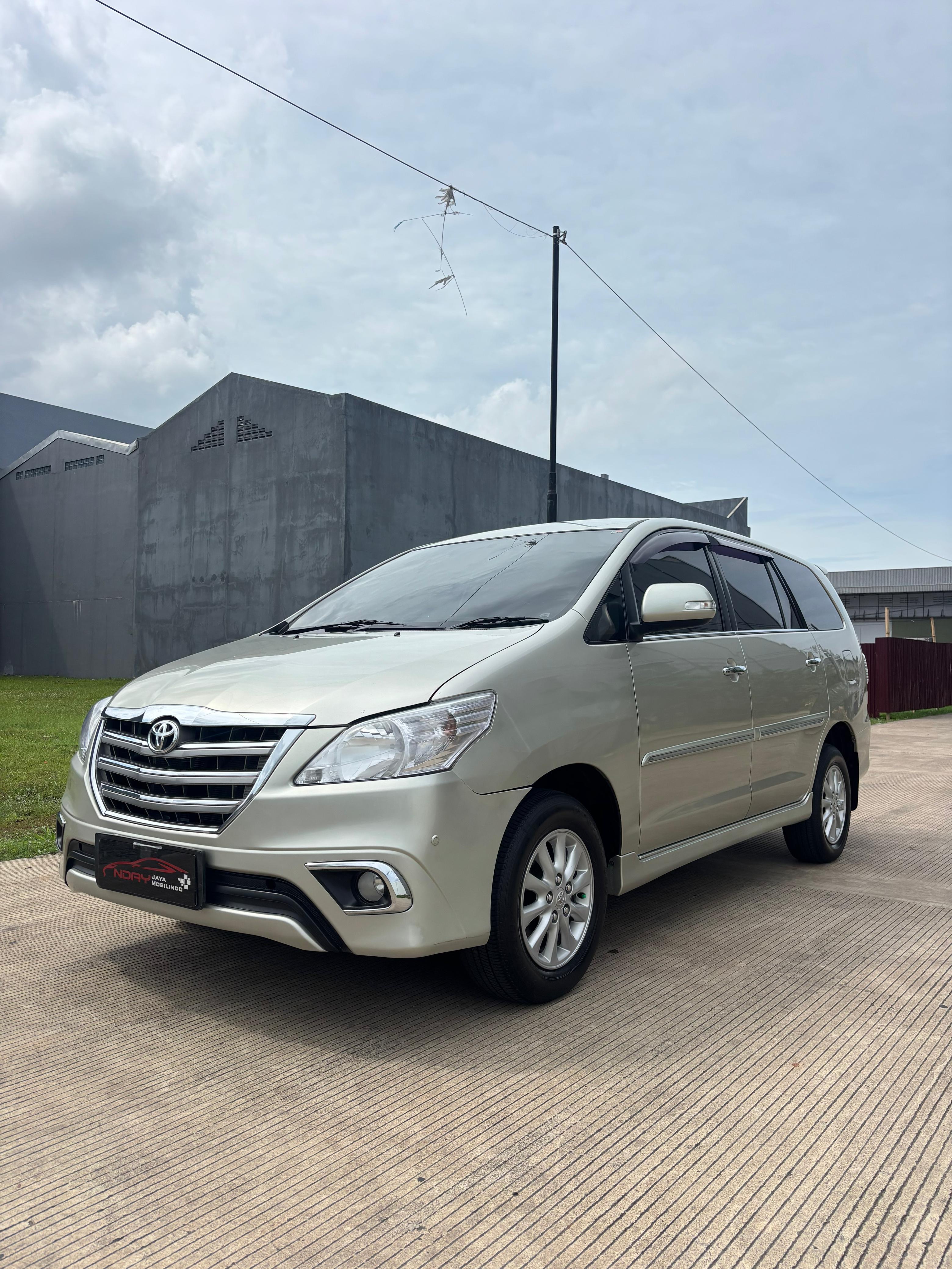 Toyota Innova 2.0 V Matic