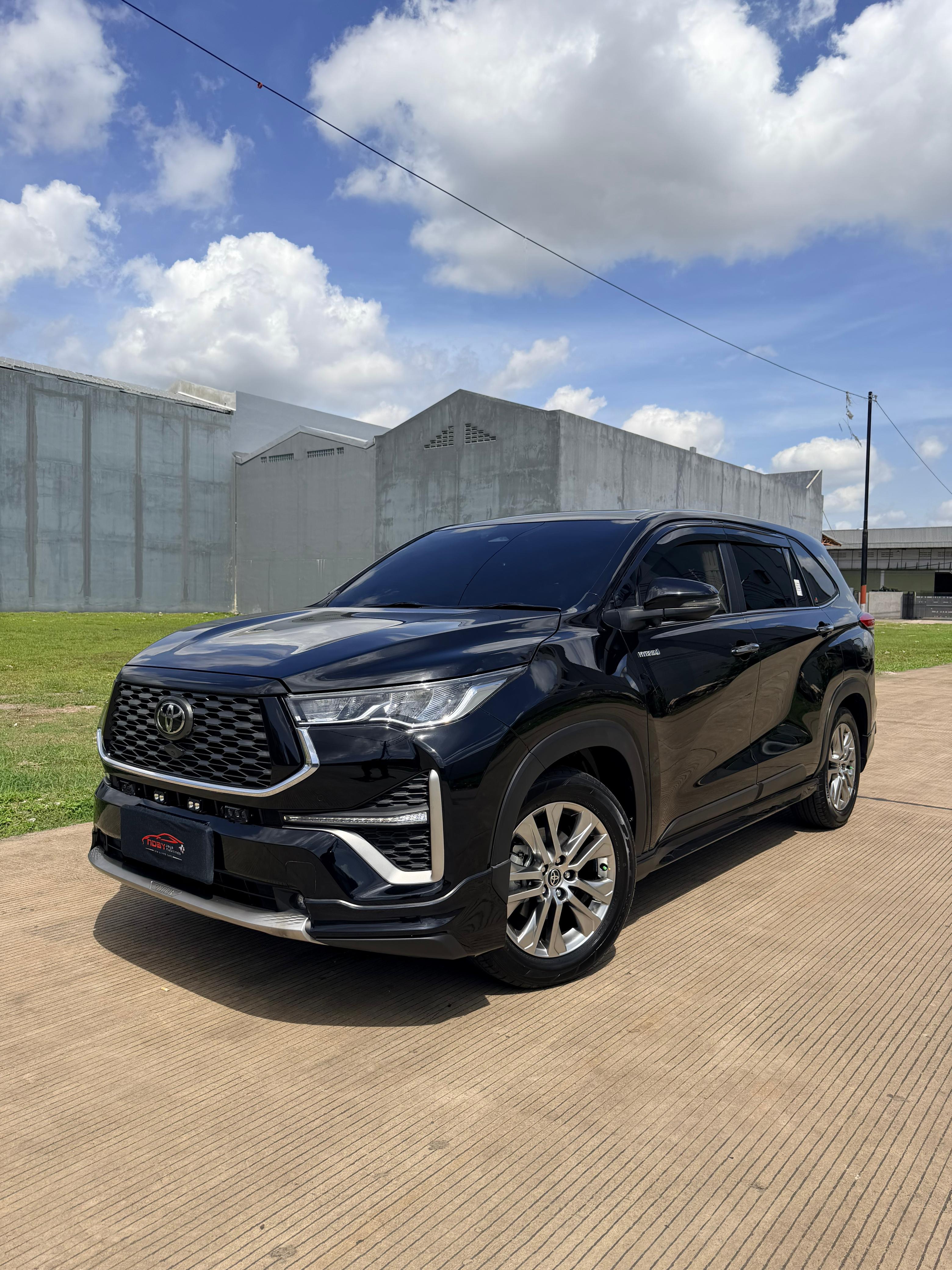 Toyota Innova Zenix Q Hybrid CVT 2.0 Modellista TSS Panoramic Sunroof 2023 Matic