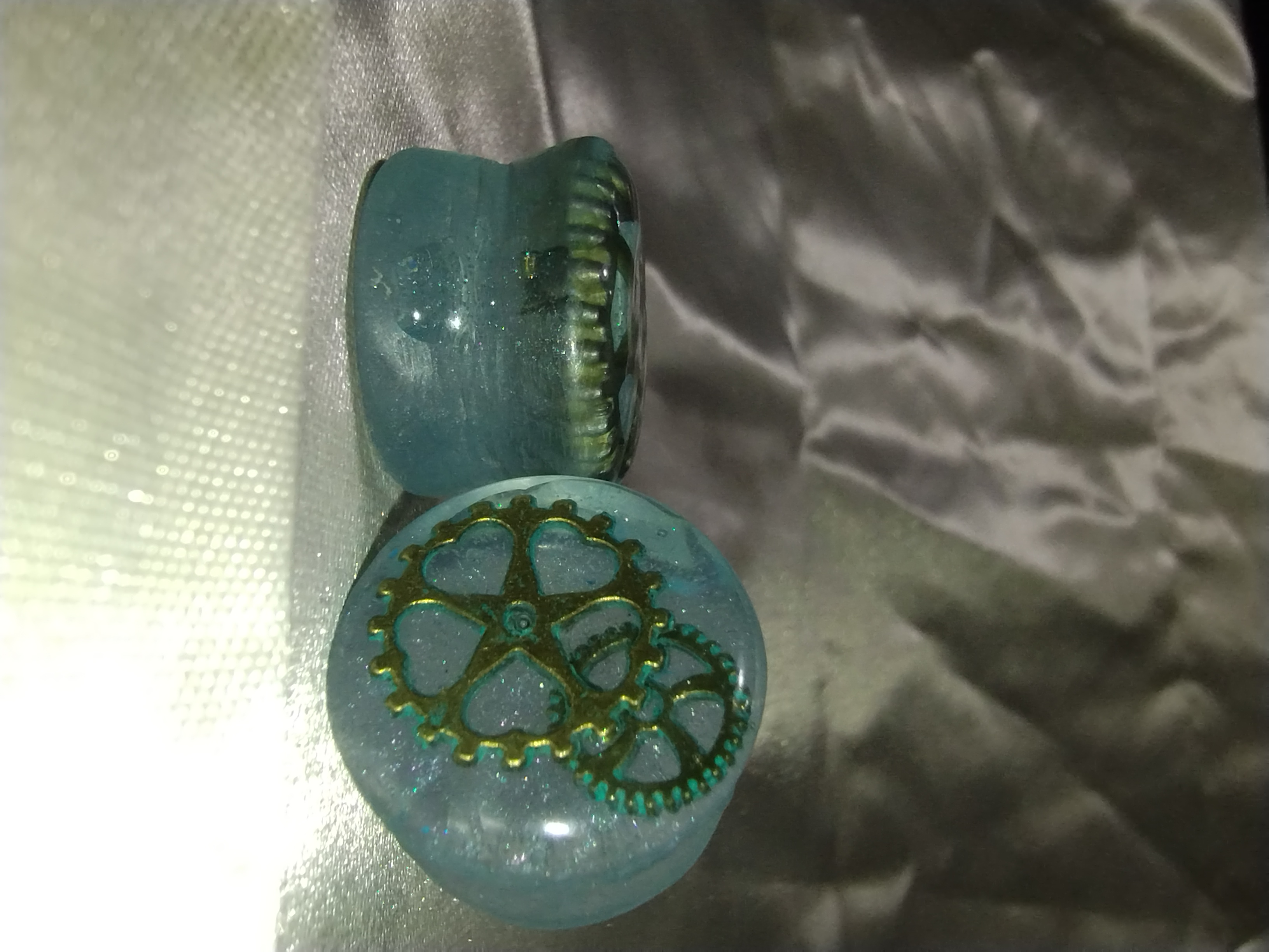 18mm Double Flared Epoxy Resin Ear Plugs w/ Light Blue Dye and Steampunk Style Gears