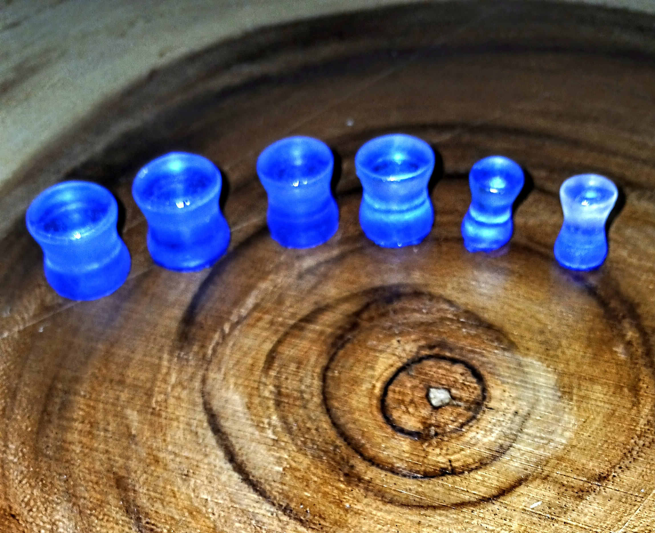 Epoxy Resin Ear Plugs Sizes 4mm-18mm Clear and bright blue two toned ear gauges/plugs