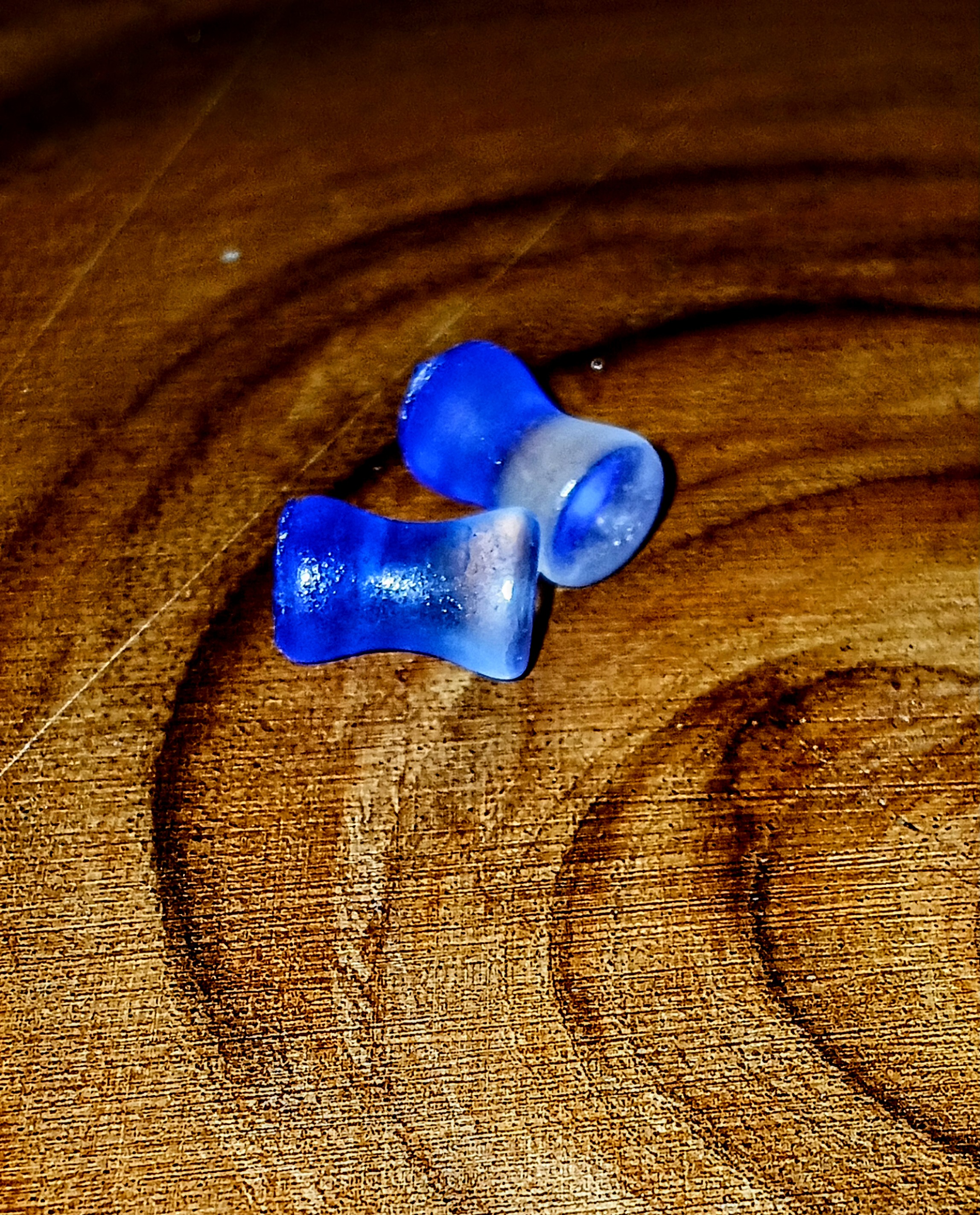 Epoxy Resin Ear Plugs Sizes 4mm-18mm Clear and bright blue two toned ear gauges/plugs