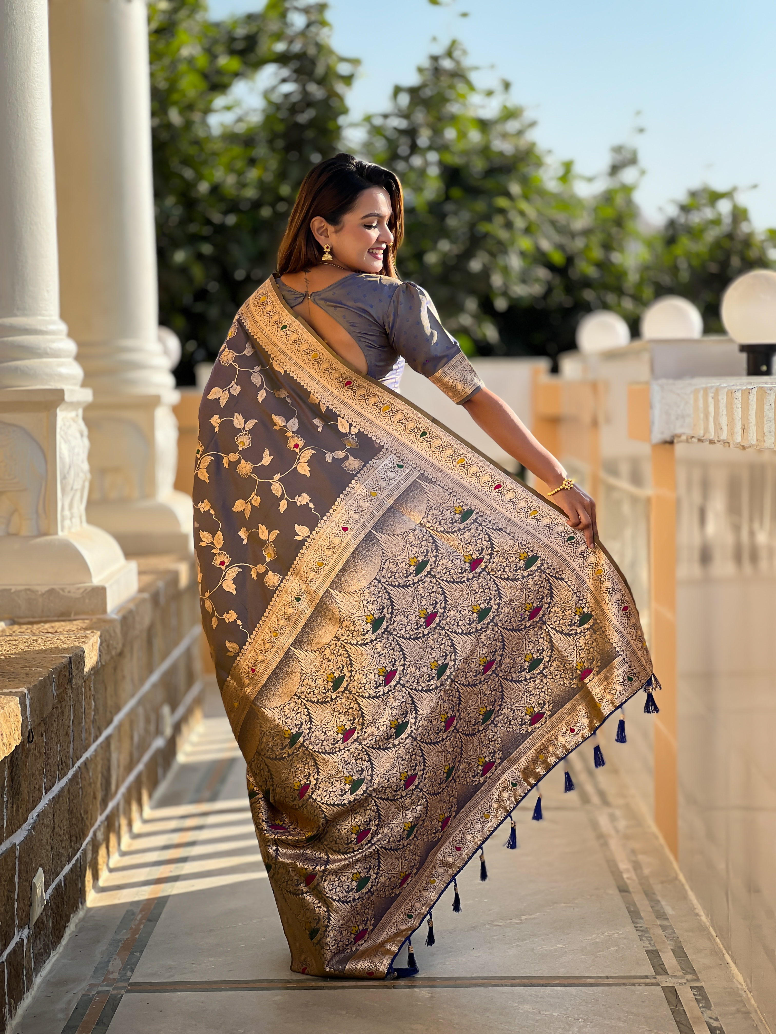 Exude understated elegance with this sophisticated grey Banarasi silk saree
