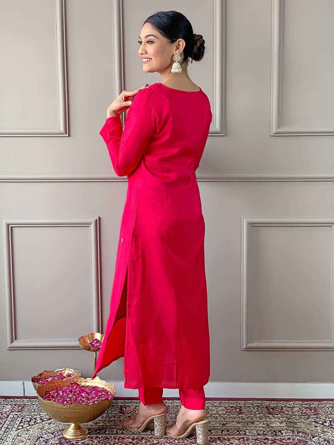 Celebrate Eid in elegance with this vibrant pink salwar kameez