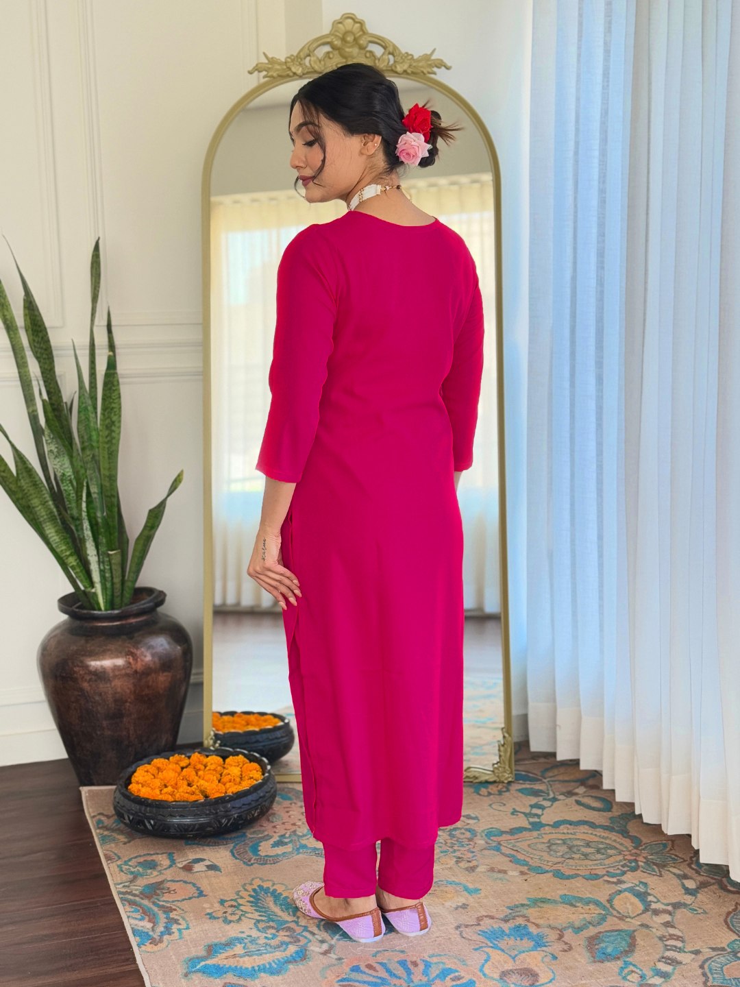 Celebrate Eid in elegance with this stunning pink salwar kameez