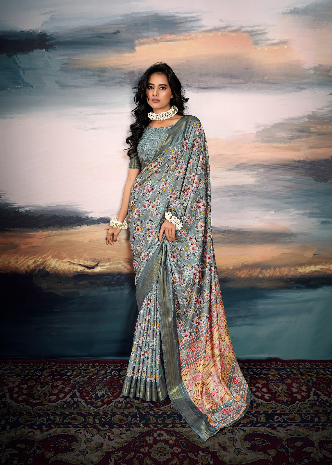 Exude effortless charm with this elegant grey cotton silk saree