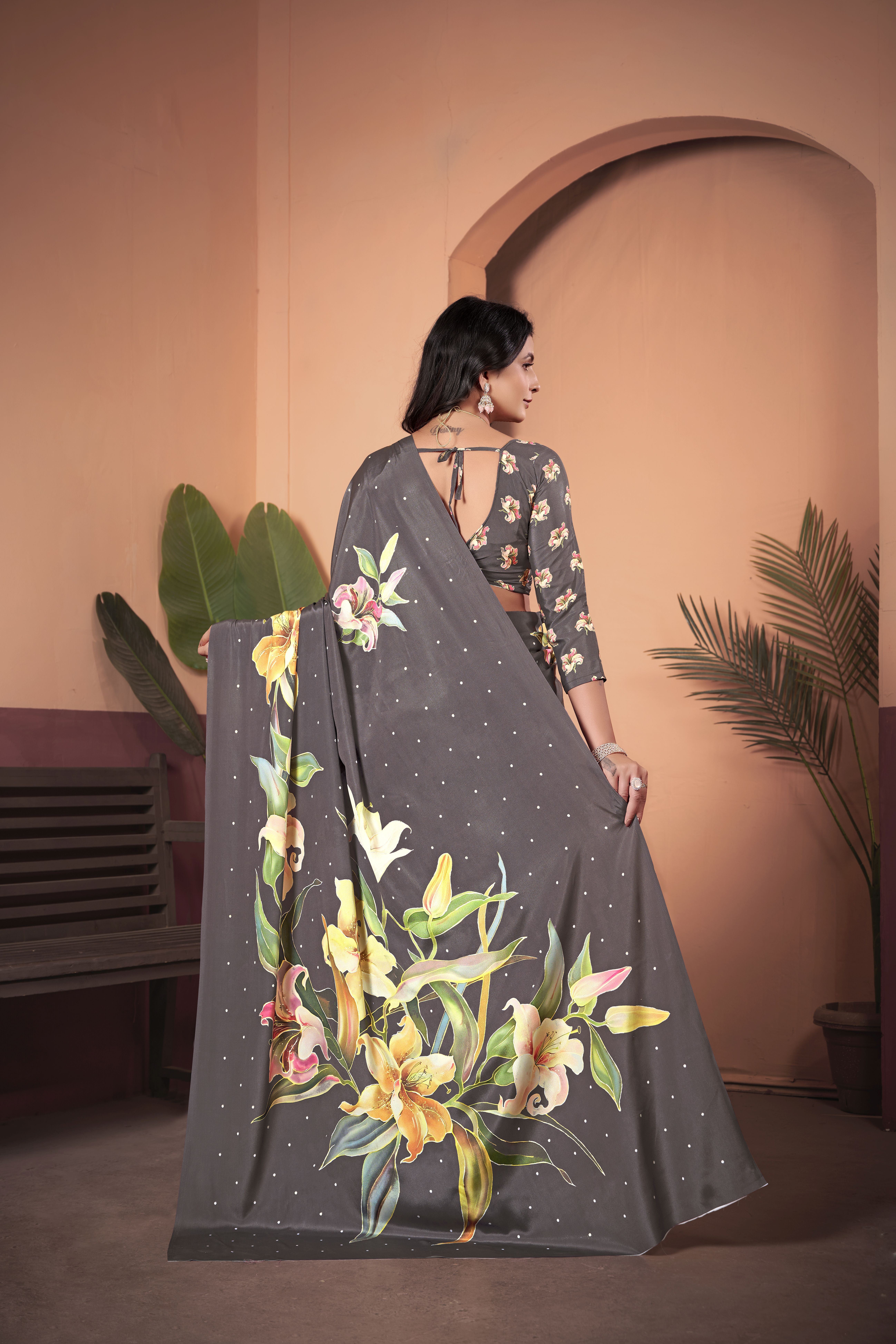 Sophisticated Grey-Shaded Soft Crepe Silk Saree with Matching Blouse