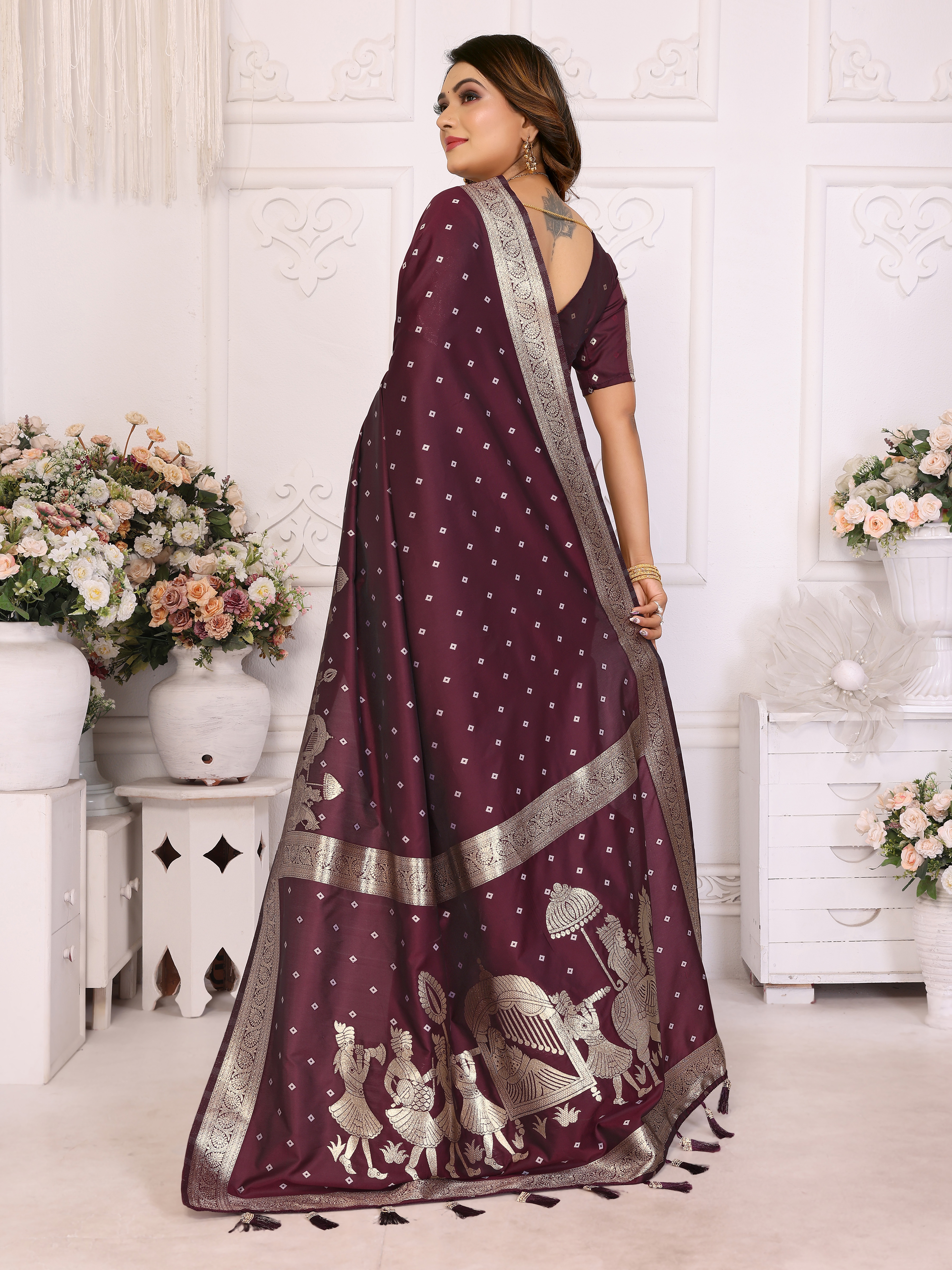Drape yourself in elegance with this rich brown Kochi silk saree