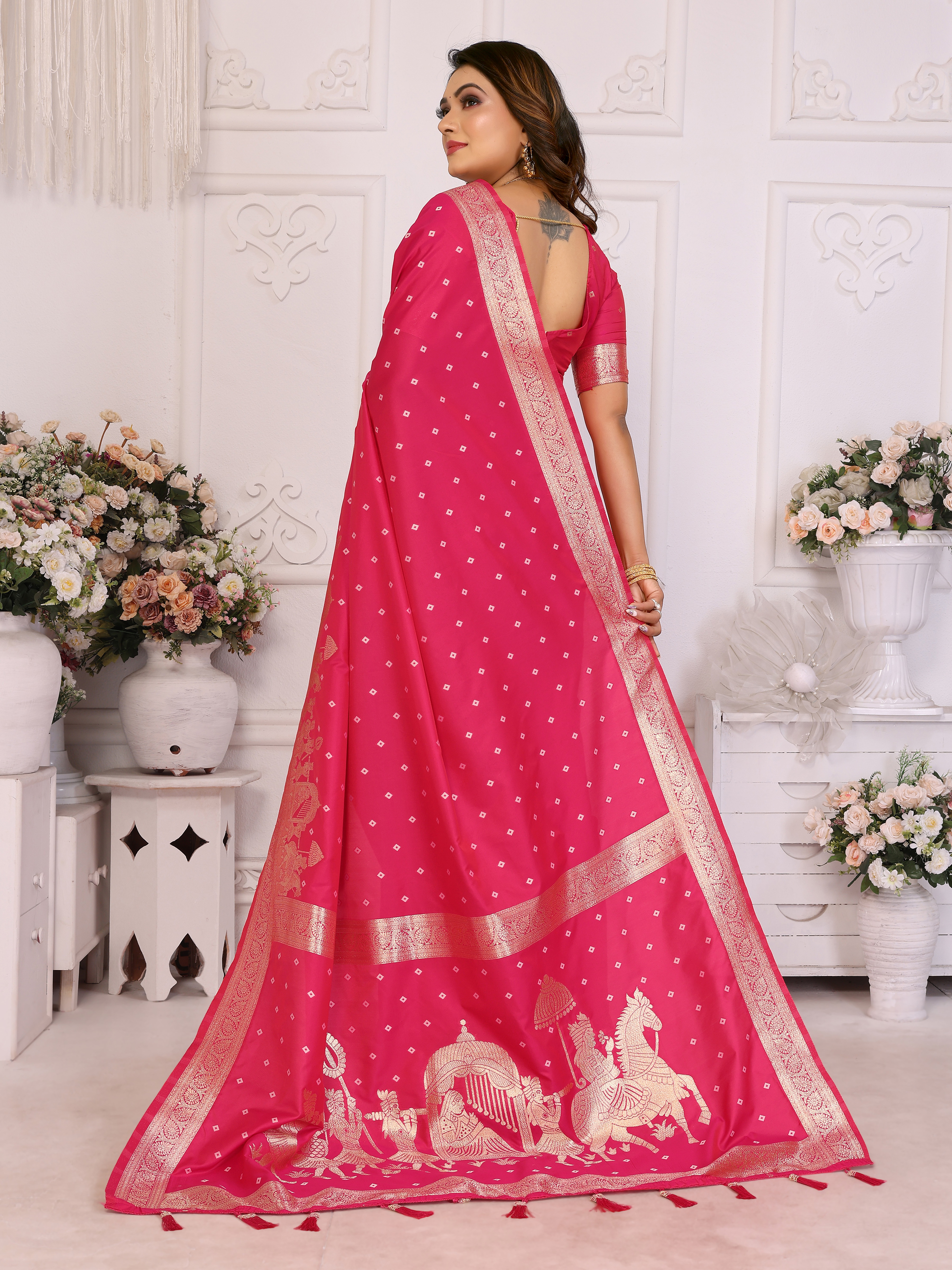 Graceful Pink Kochi Silk Saree with Exquisite Barat Woven Work