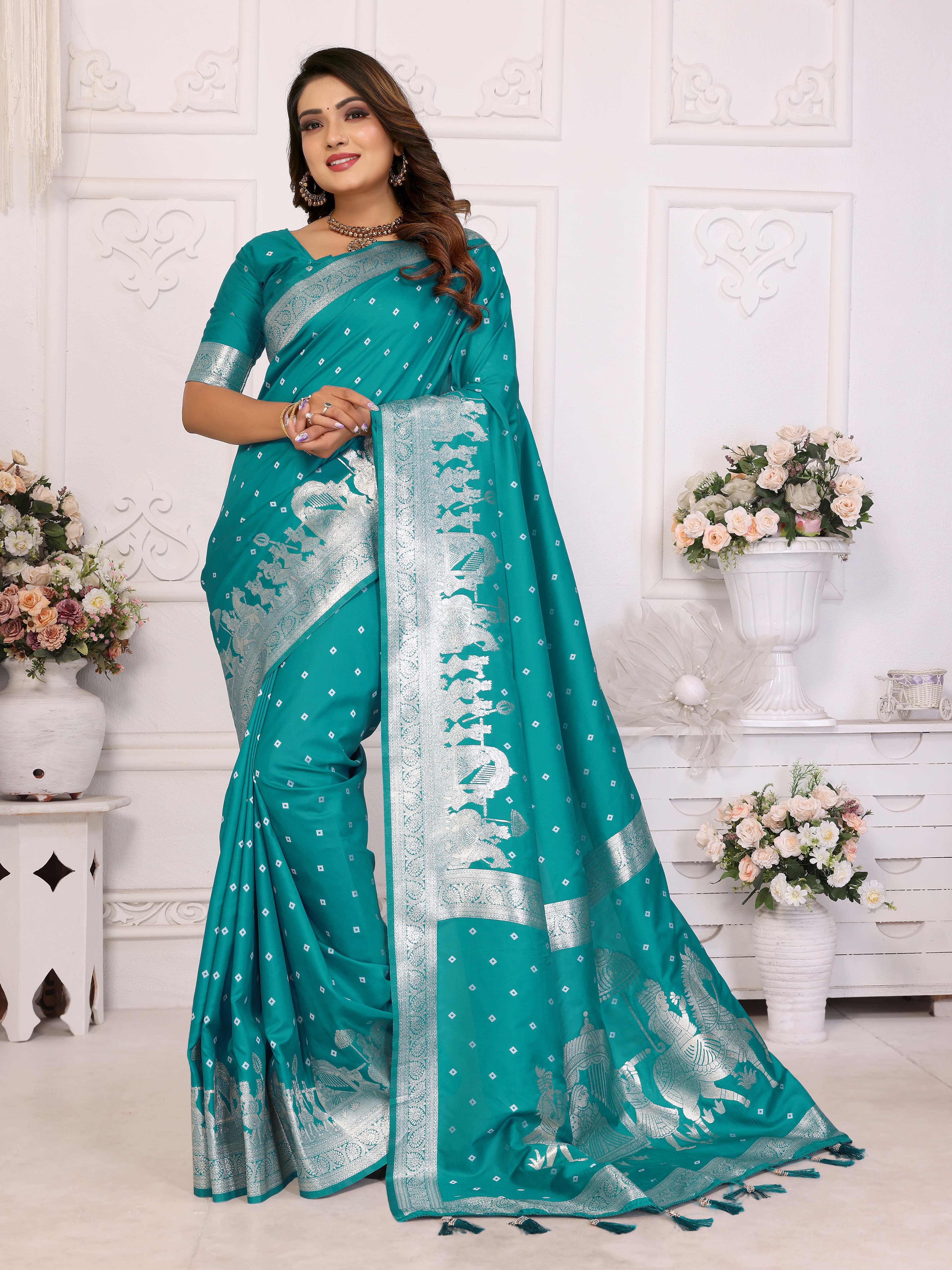 Embrace the allure of the majestic rama-colored Kochi silk saree
