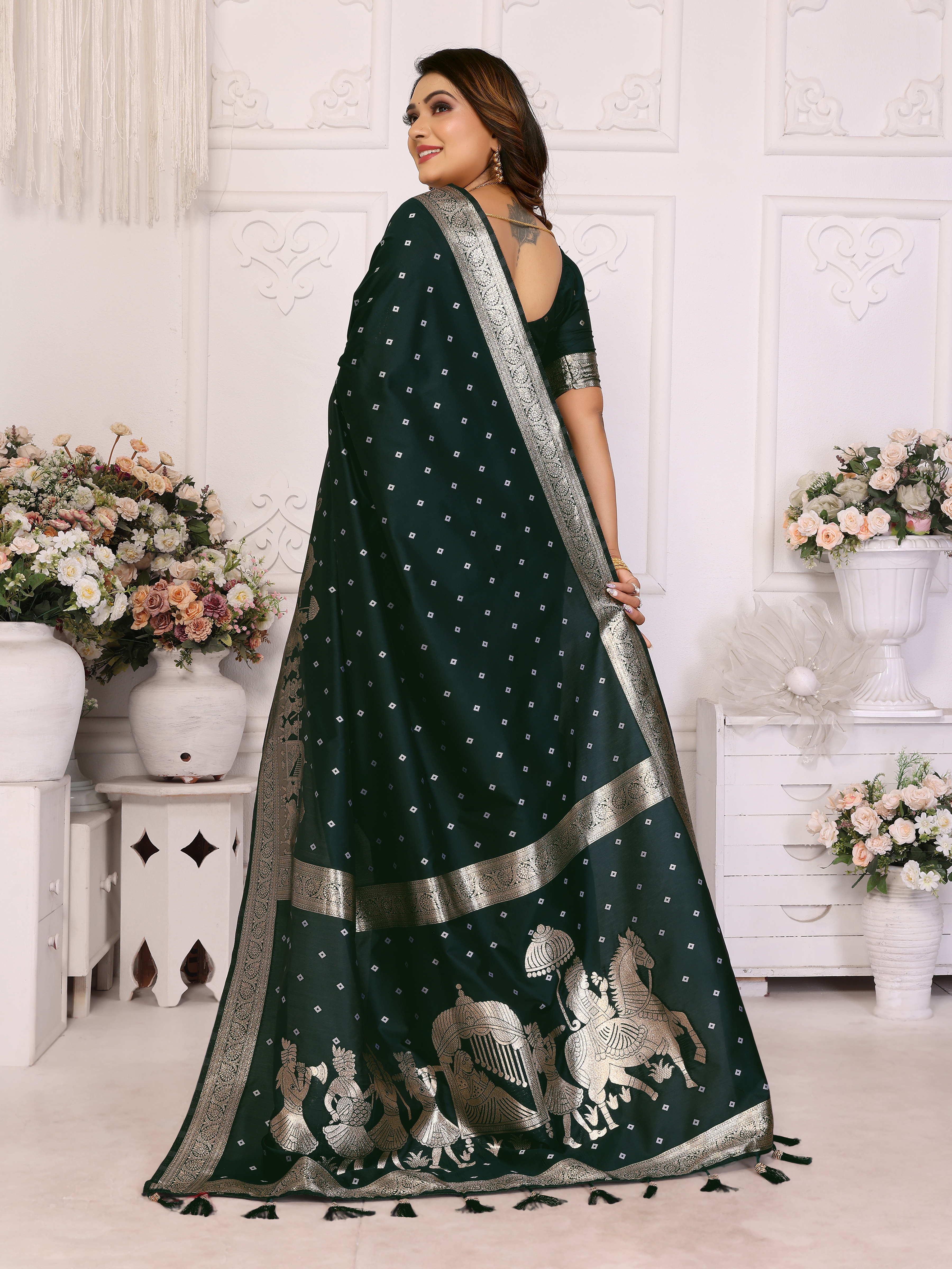 Drape yourself in sophistication with this gorgeous green Kochi silk saree