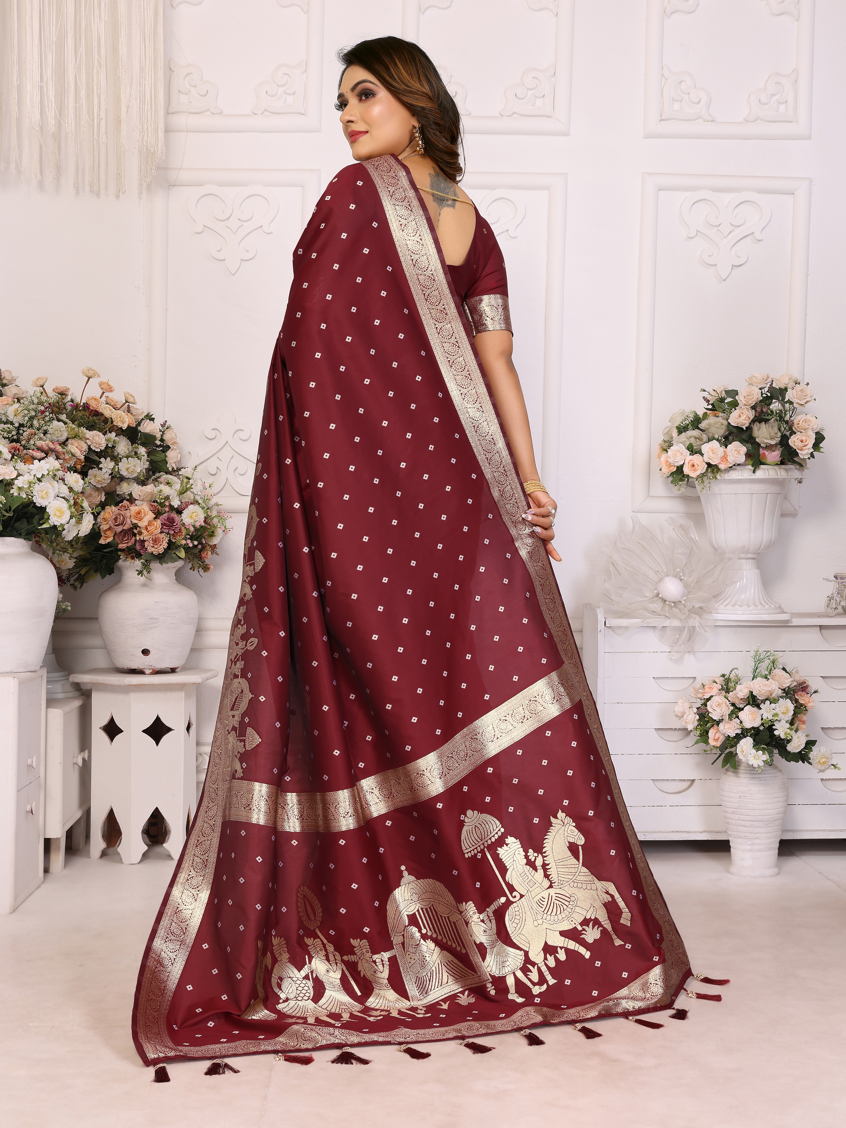 Indulge in elegance with this coffee brown Kochi silk saree