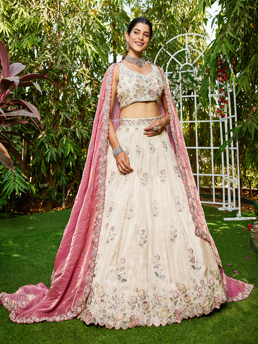 Elegant Cream Bridal Lehenga with Soft Pink Dupatta 