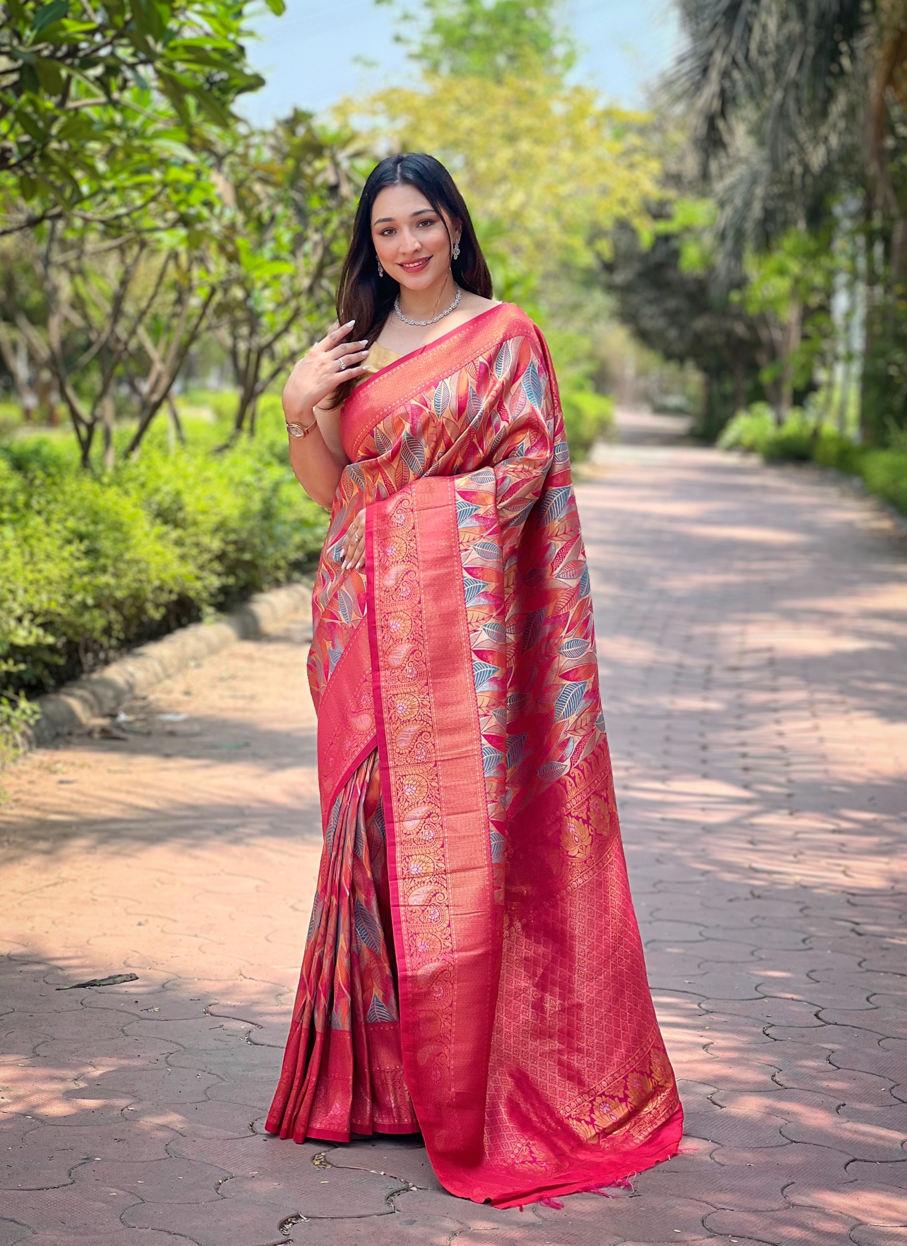 Celebrate tradition with our Red Kanchi Pattu Silk Saree