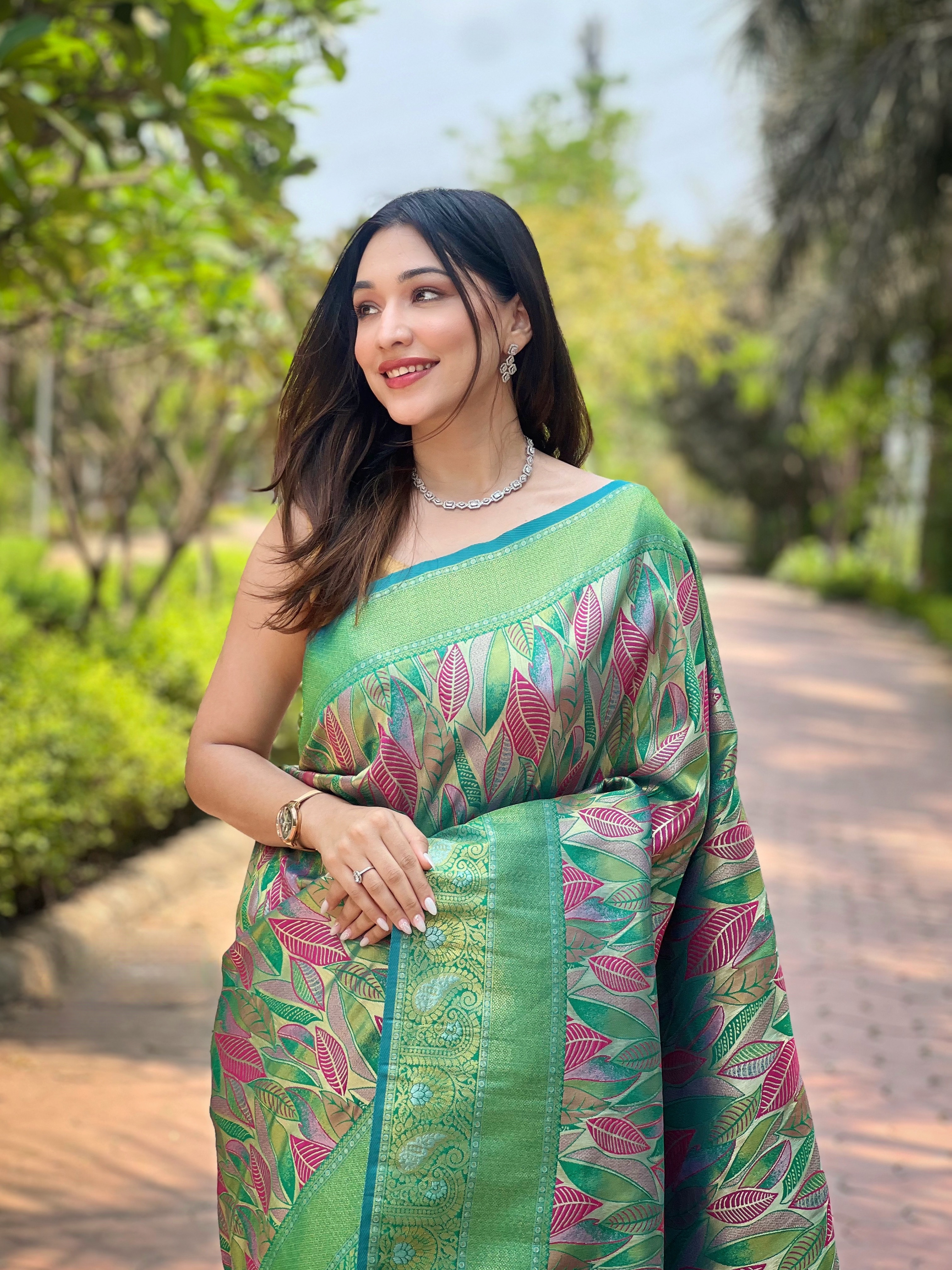the beauty of tradition with our Sea Green Kanchi Pattu Silk Saree