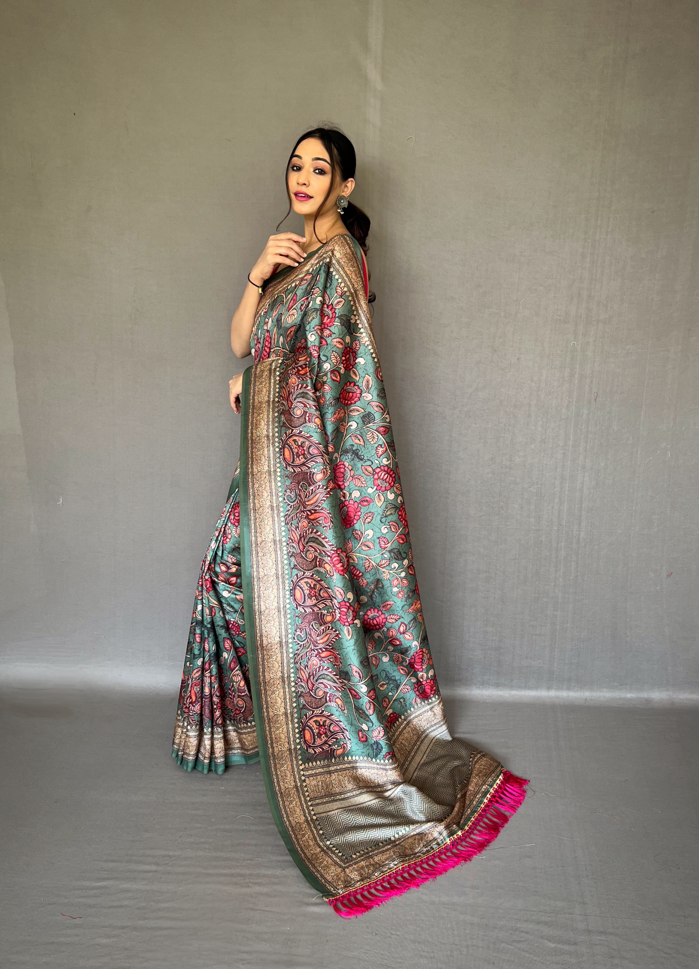 Elevate your ethnic wardrobe with our Grey Soft Silk Kalamkari Saree