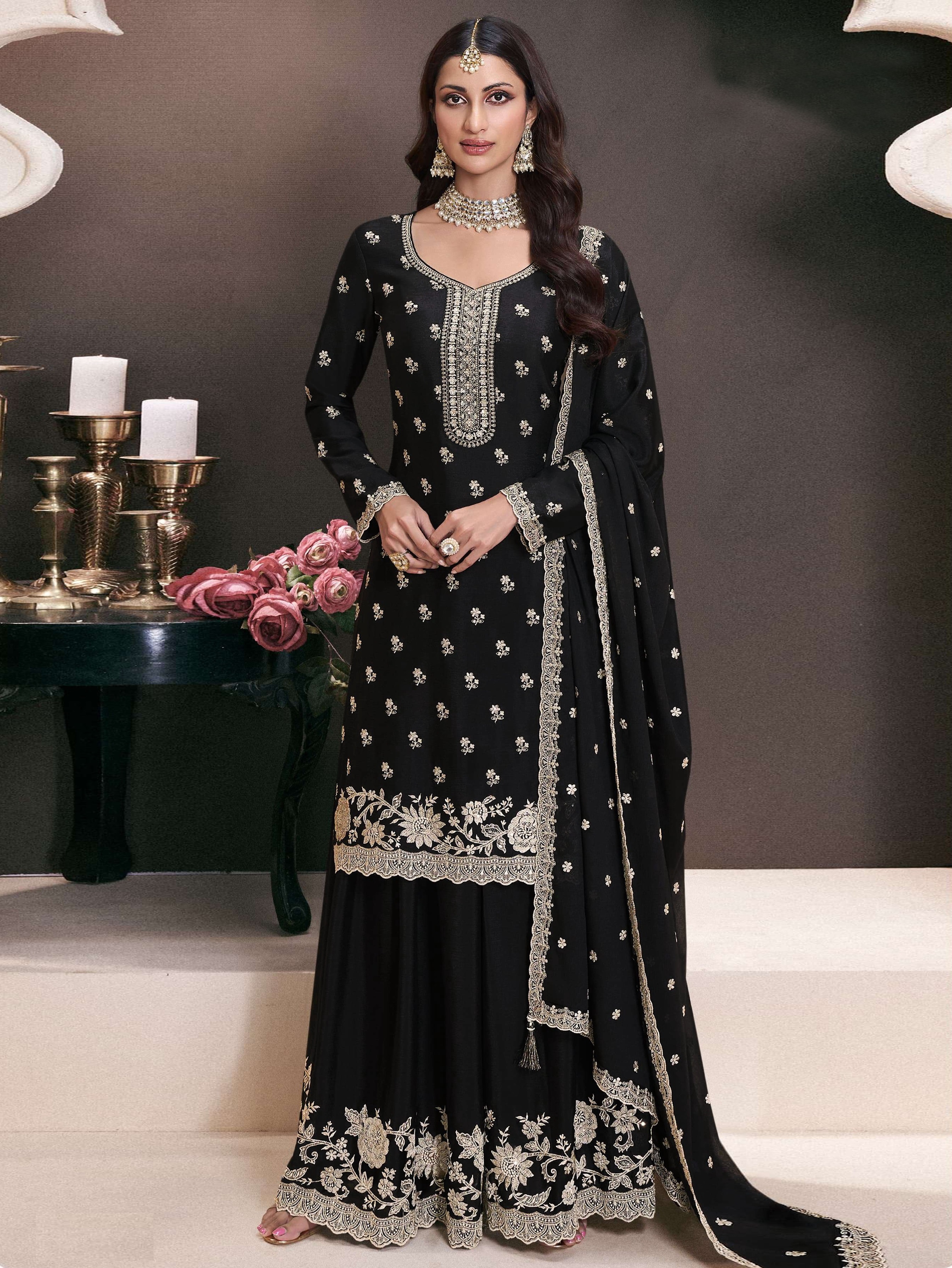 Step into effortless elegance with this beautifully crafted Readymade Palazzo Suit Set