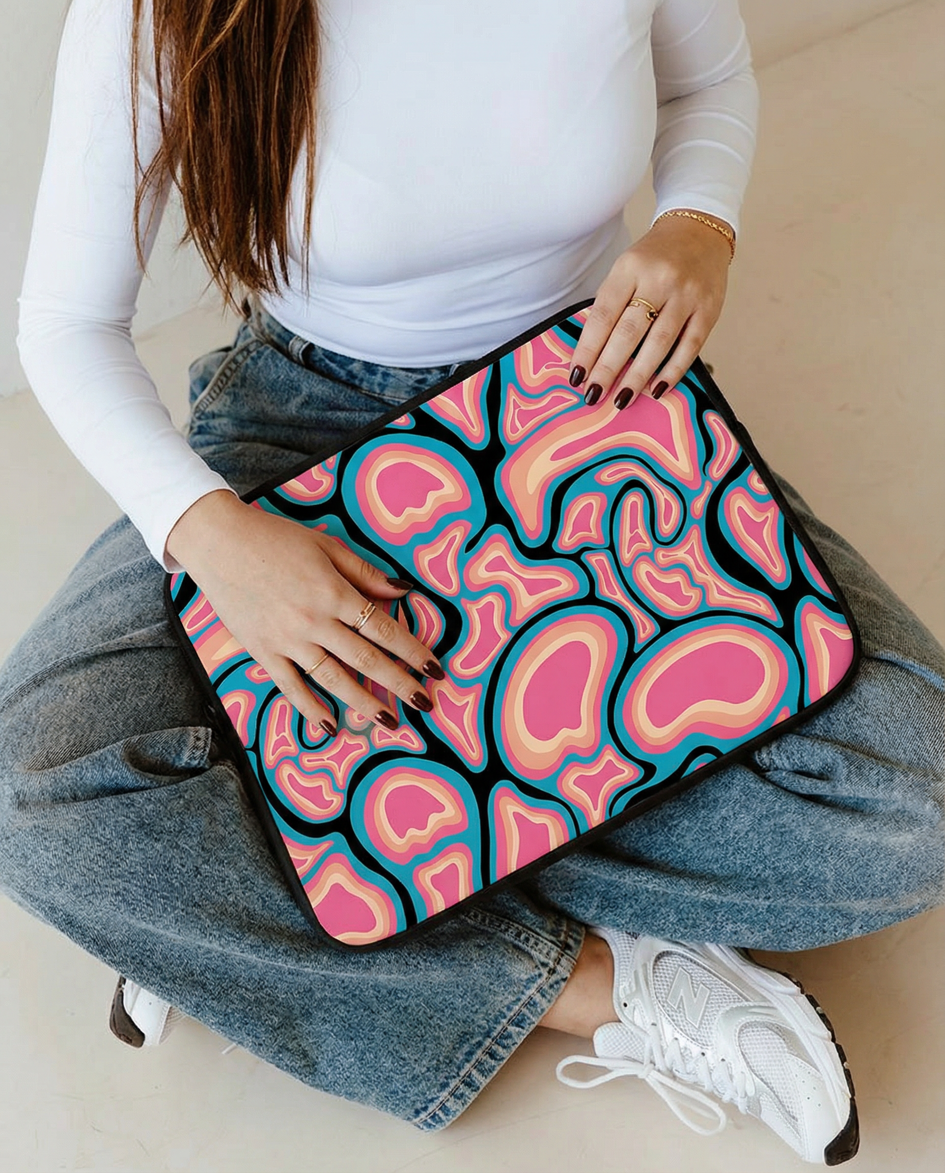 Abstract pink laptop sleeve 