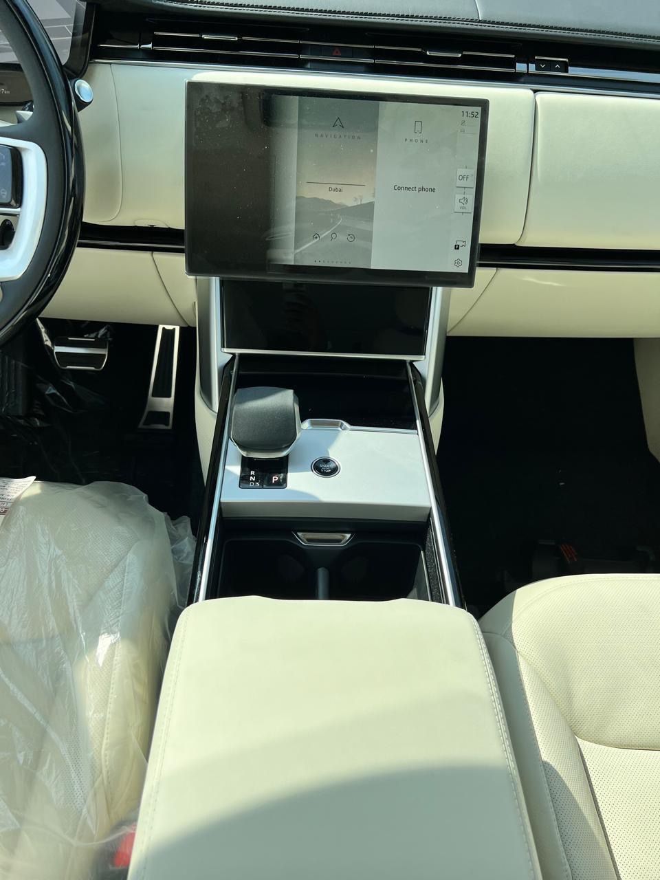     رنج روفر 2024 اوتوبيوغرافي