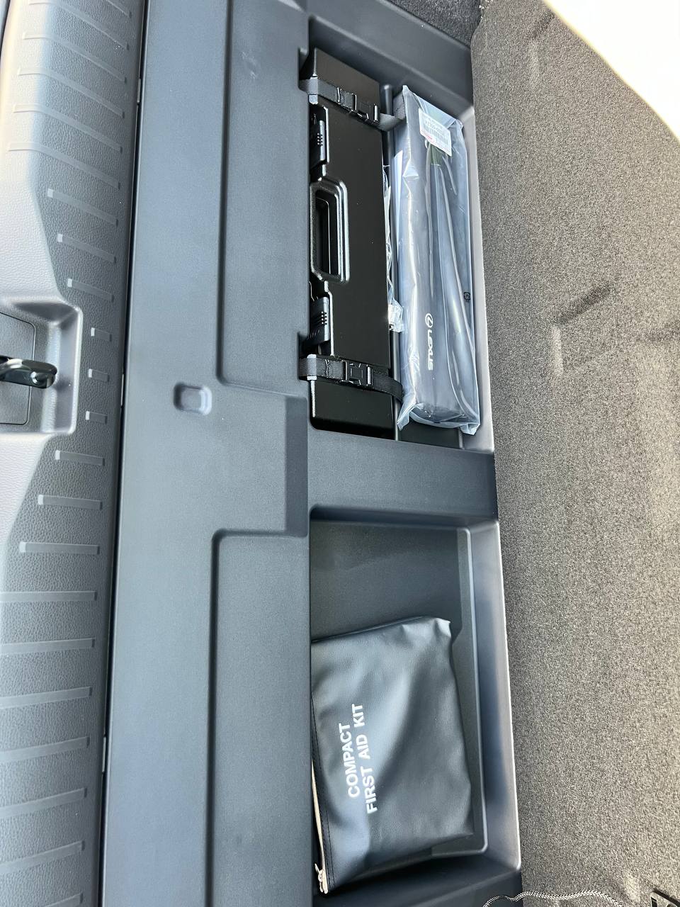 لكزس  (LX 600 F-SPORT  2024)