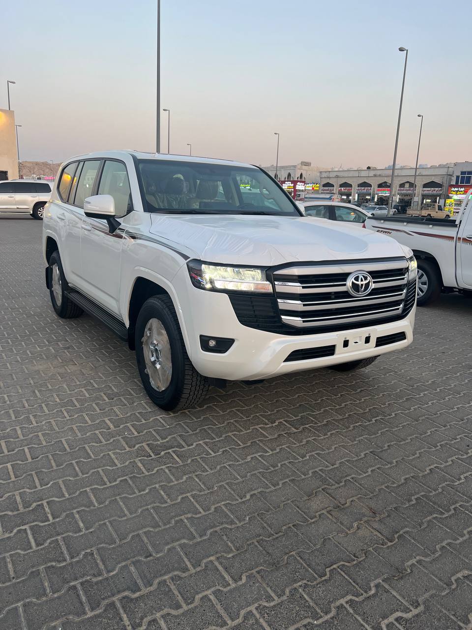 (GXR 3.5) تويوتا لاندكروزر استيشن جي اكس ار  رقم 2  