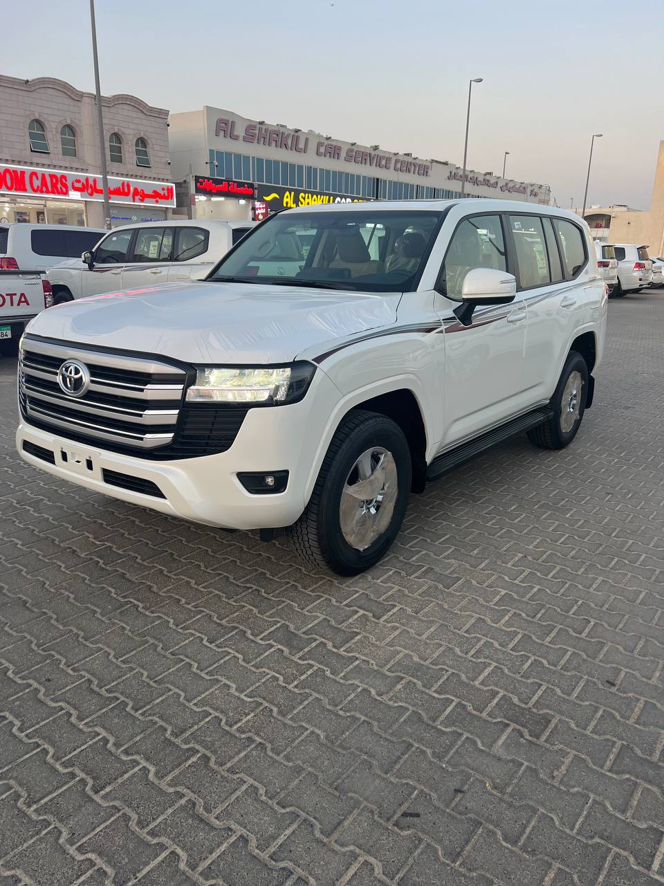 (GXR 3.5) تويوتا لاندكروزر استيشن جي اكس ار  رقم 2  