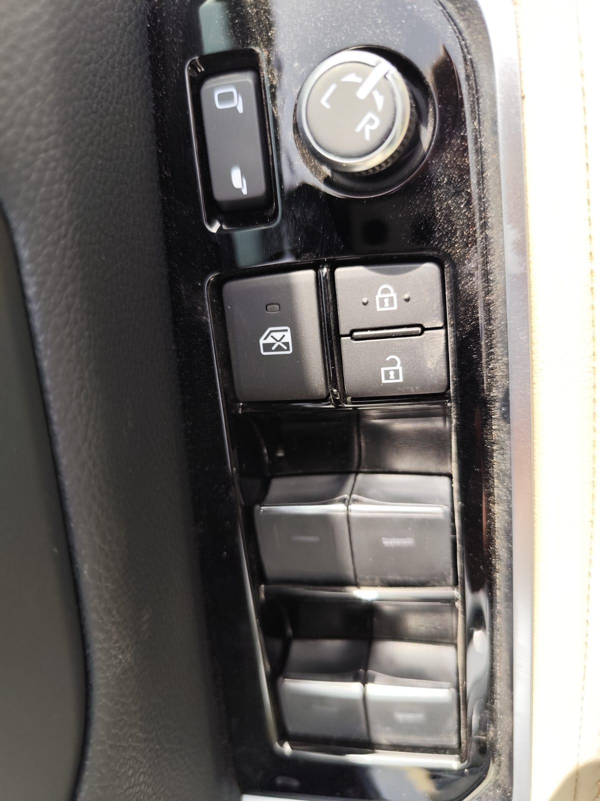 TOYOTA LAND CRUSHER  GXR 2025  FULL OPTION 