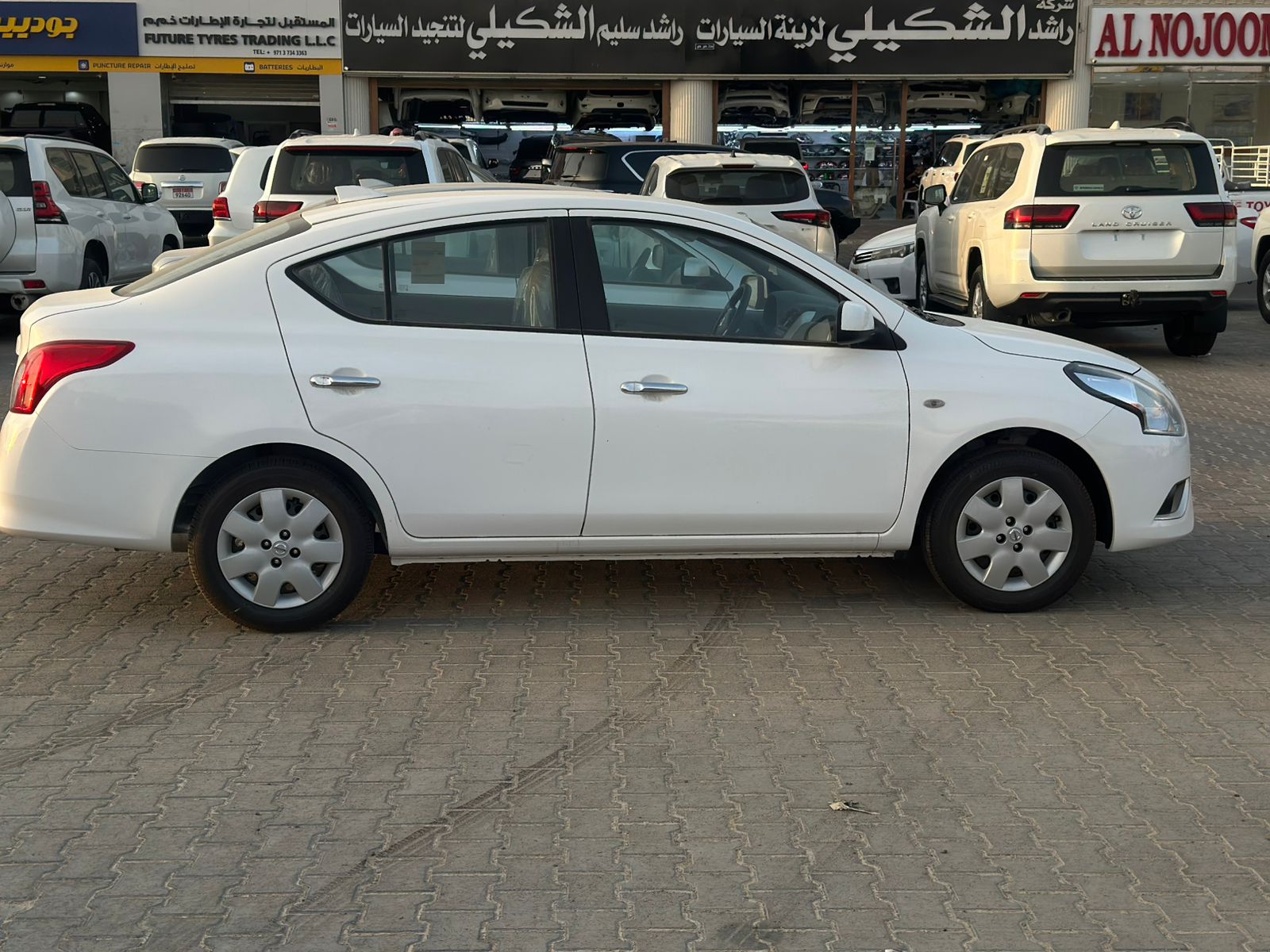 Nissan Sunny 