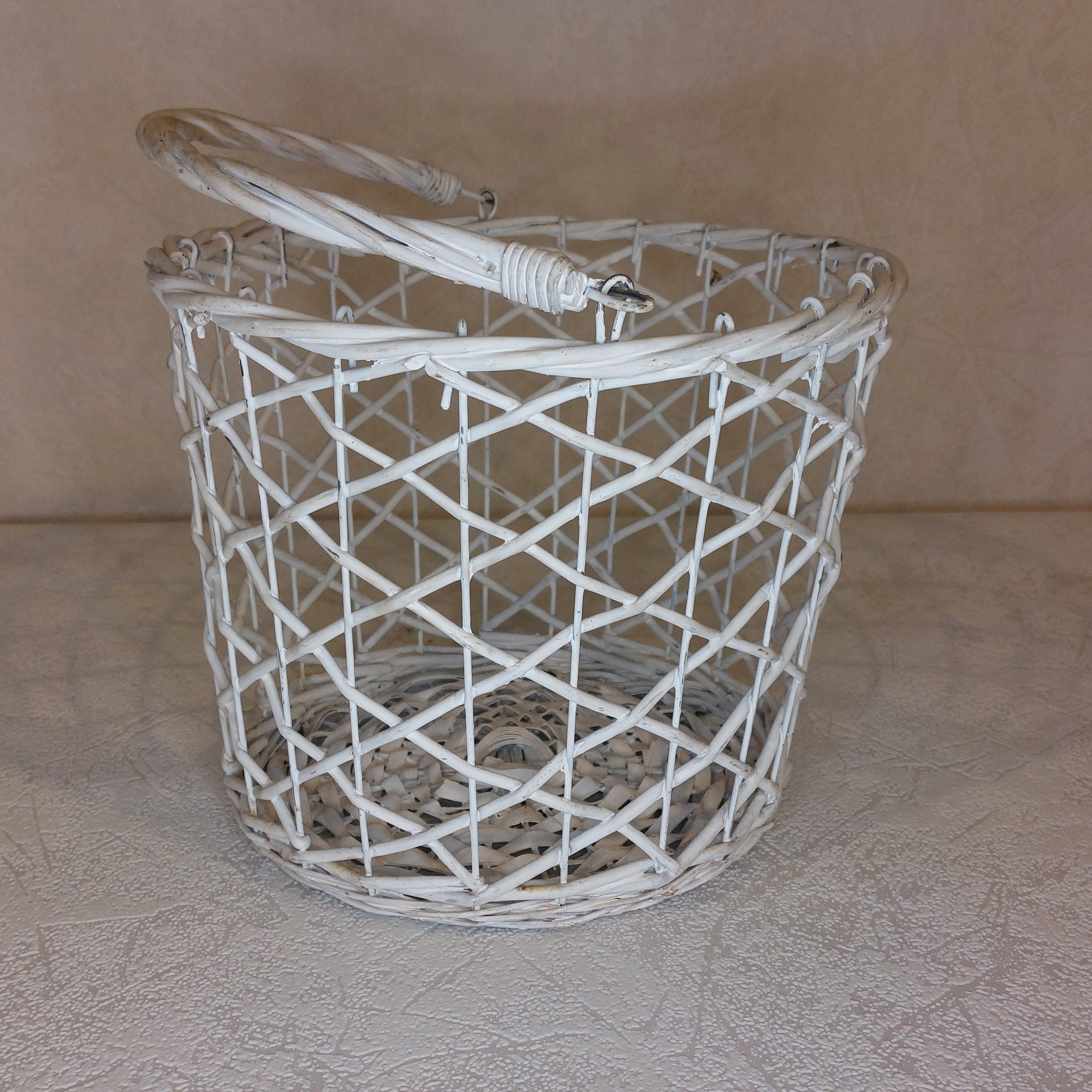 Baltas pintas krepšys