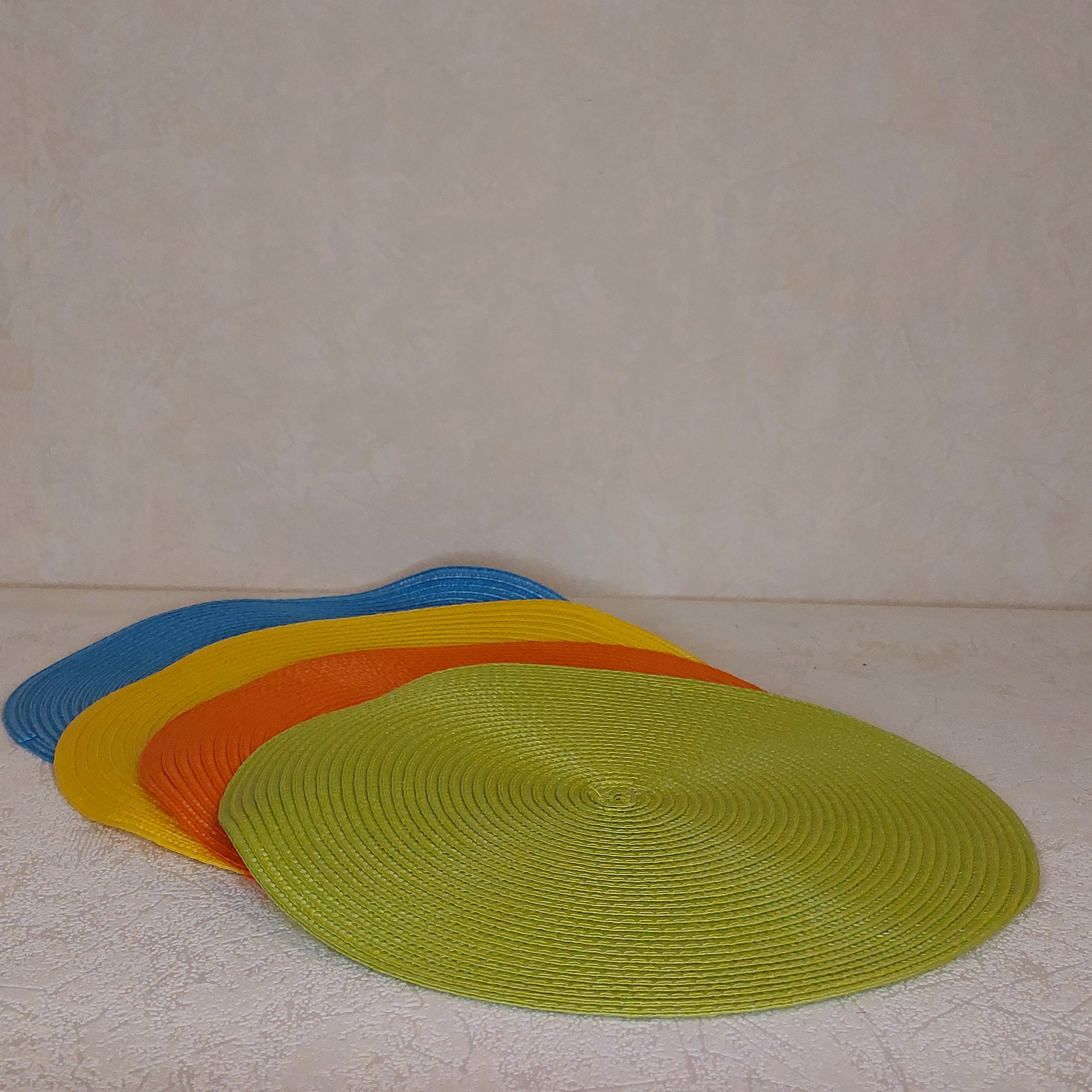 Spalvingi padėkliukai