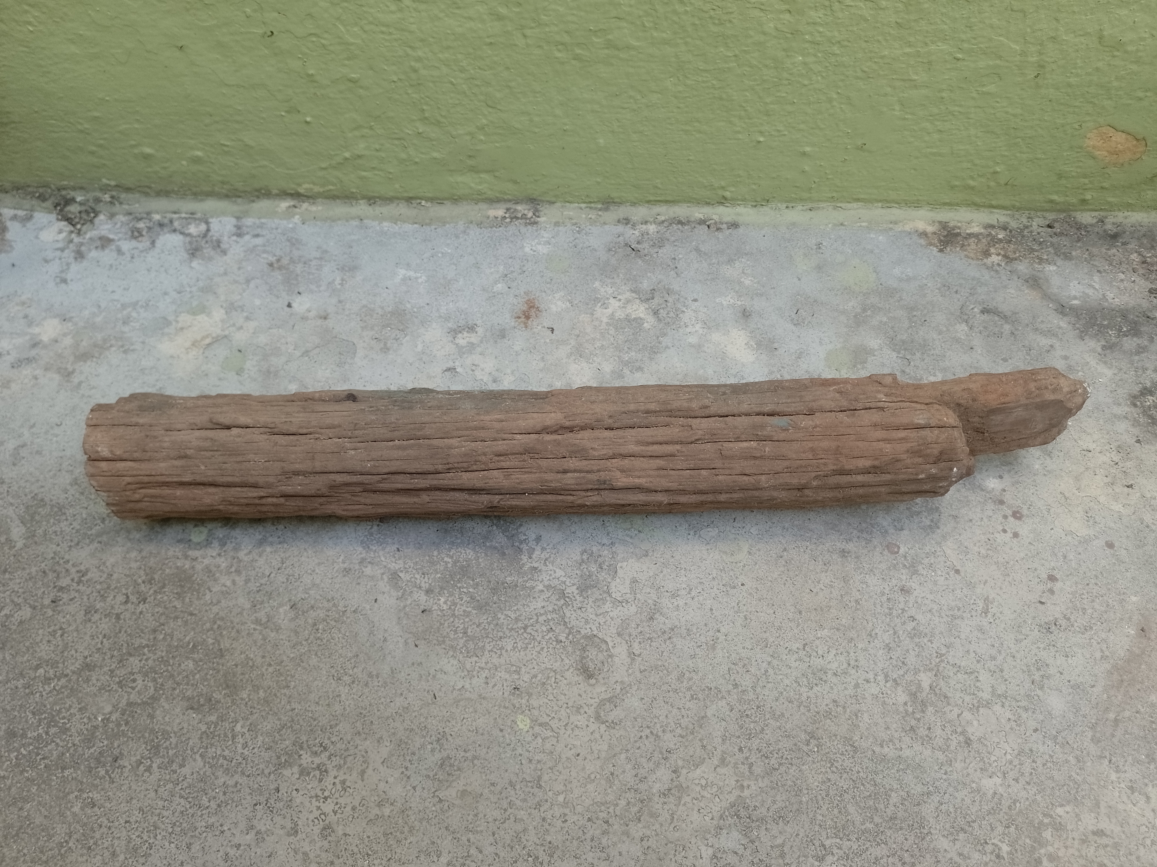 Rustic Wooden Log 50 Cm Long 
