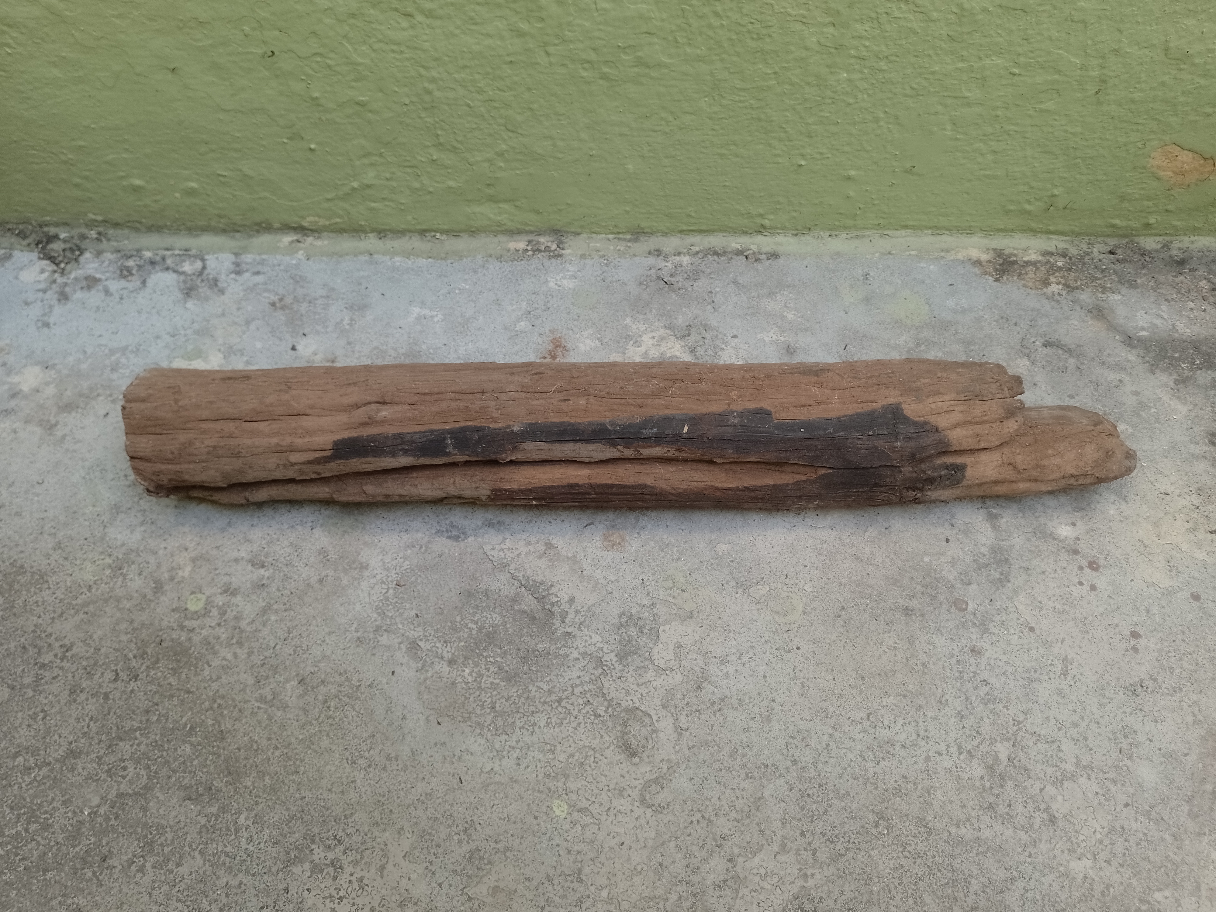 Rustic Wooden Log 50 Cm Long 