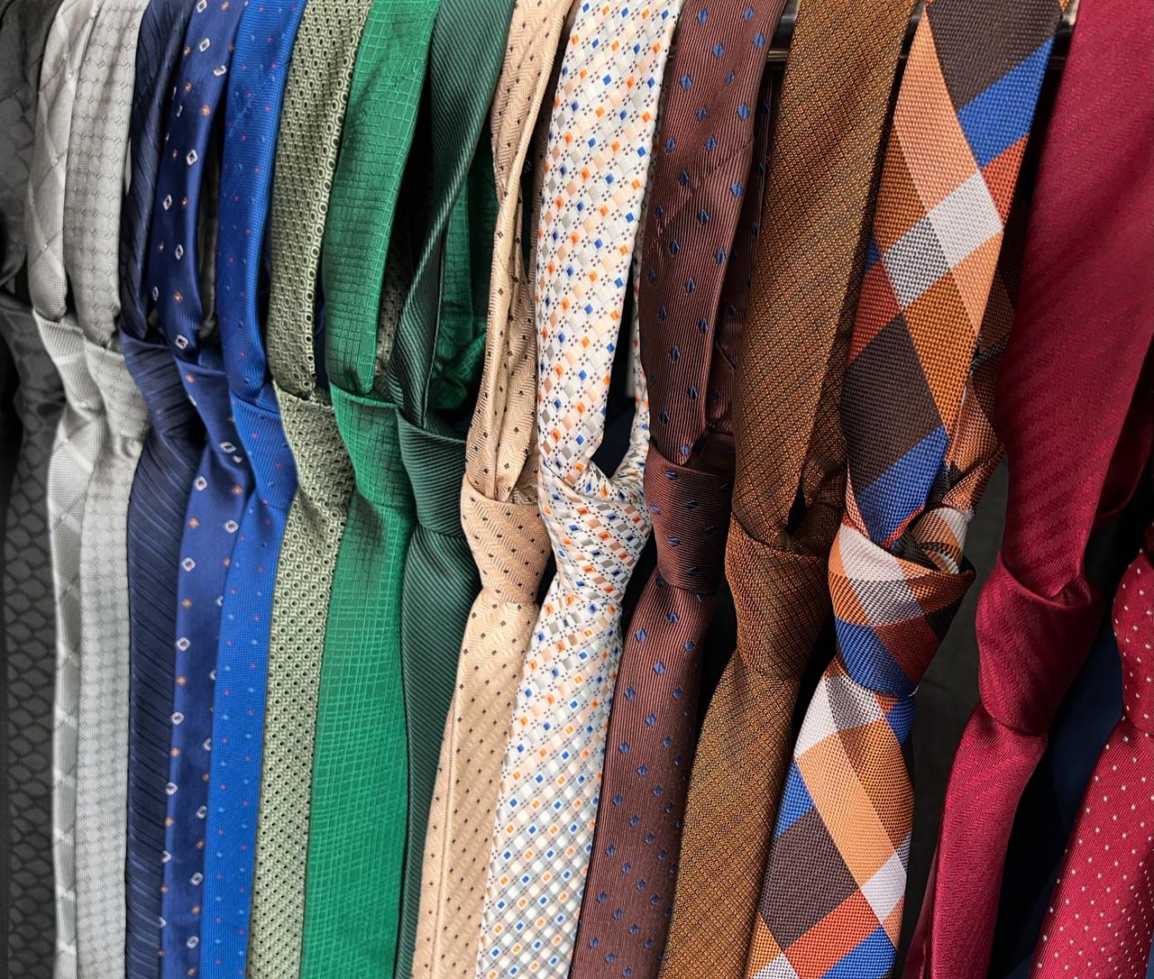 Gravatas e prendedores