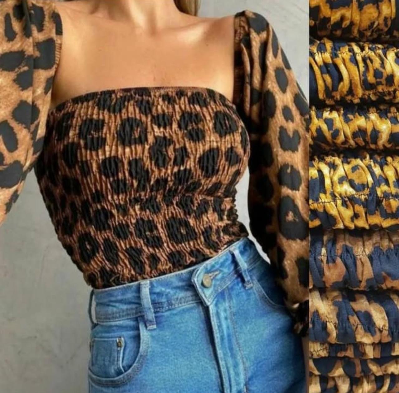 Blusa Estampada de Onça