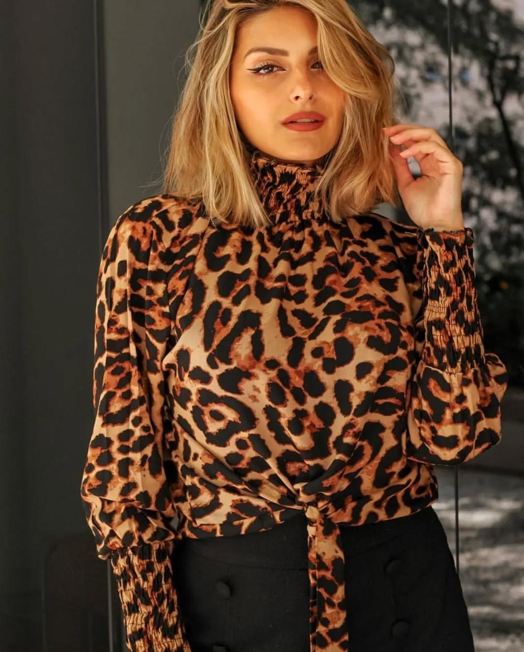 Blusa de Estampa de Onça